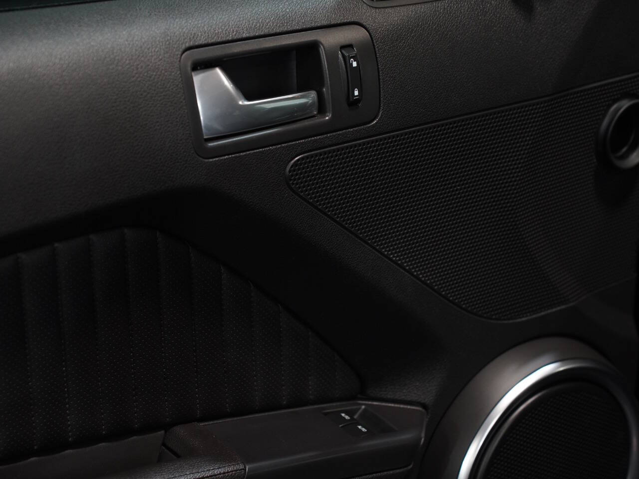 BLACK, 2014 FORD MUSTANG Image 23