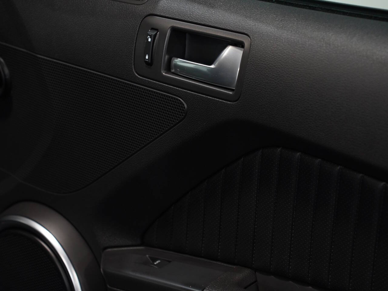 BLACK, 2014 FORD MUSTANG Image 25