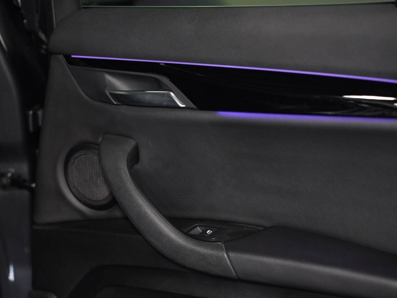 MINERAL GRAY METALLIC, 2019 BMW X2 Image 26