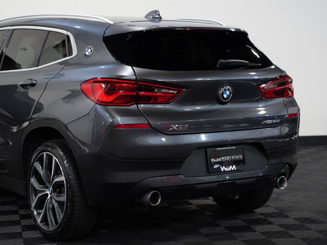 MINERAL GRAY METALLIC, 2019 BMW X2 Image 16