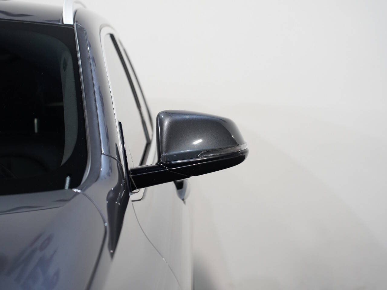 MINERAL GRAY METALLIC, 2019 BMW X2 Image 11