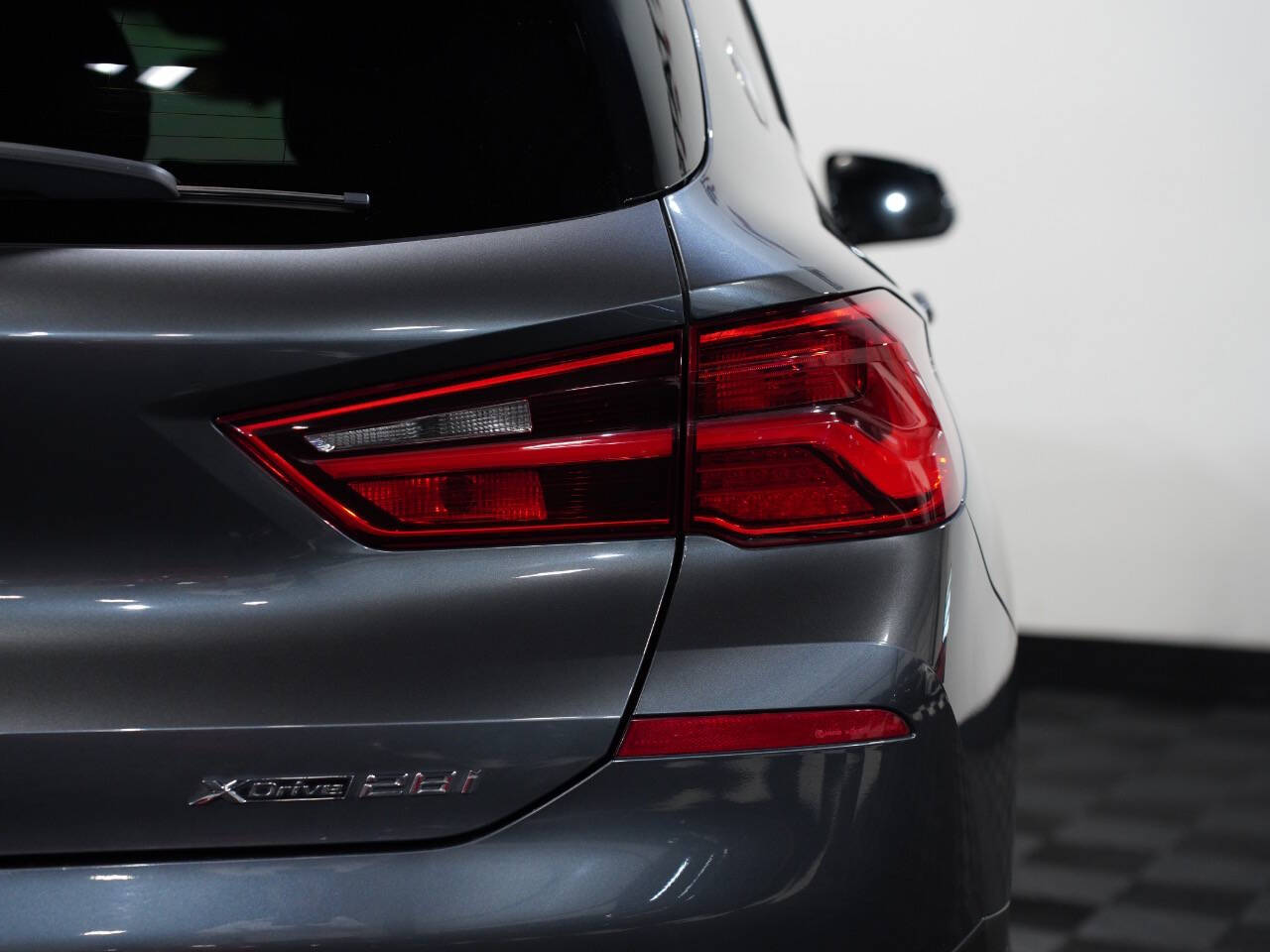 MINERAL GRAY METALLIC, 2019 BMW X2 Image 17