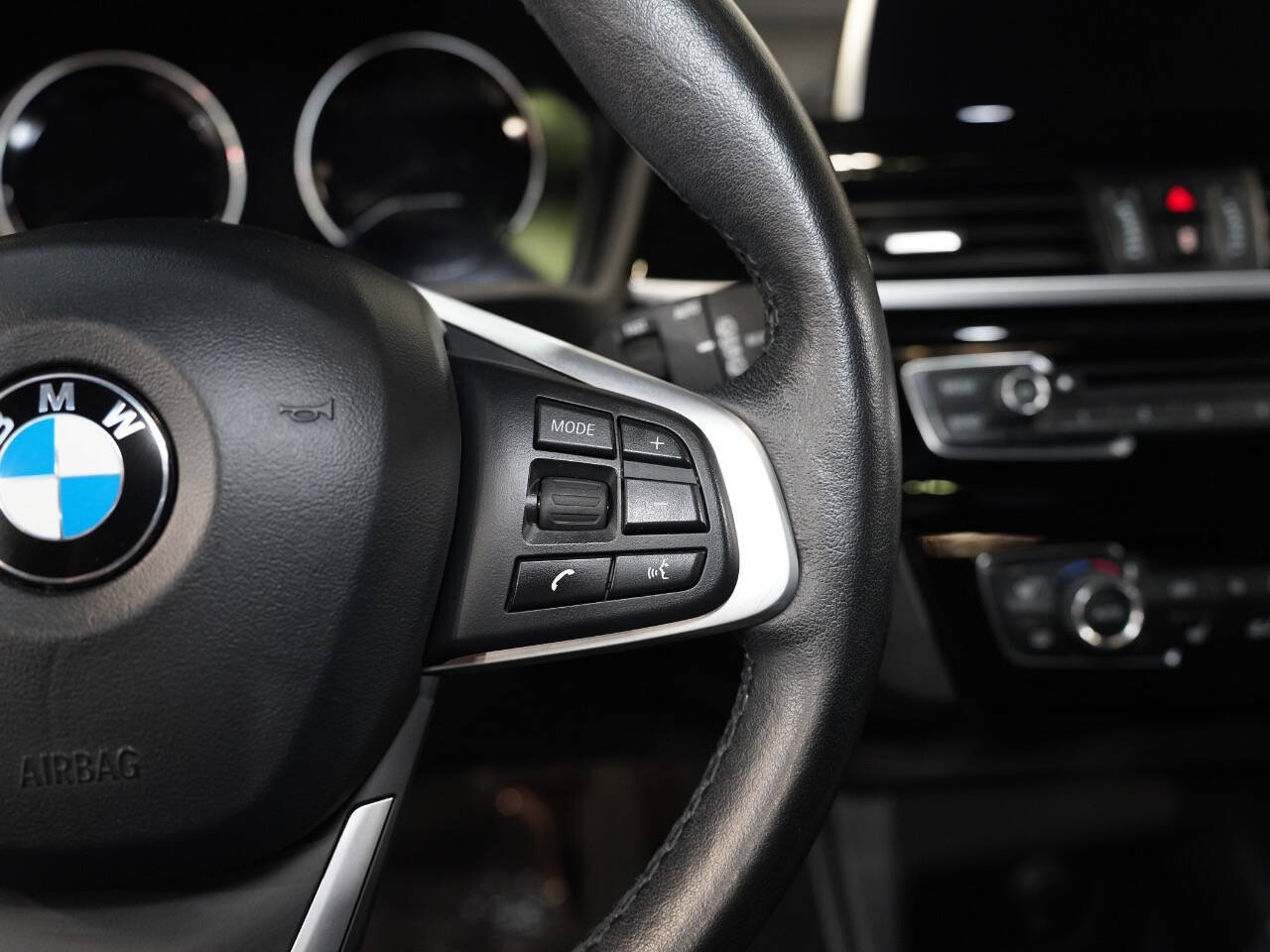 MINERAL GRAY METALLIC, 2019 BMW X2 Image 41