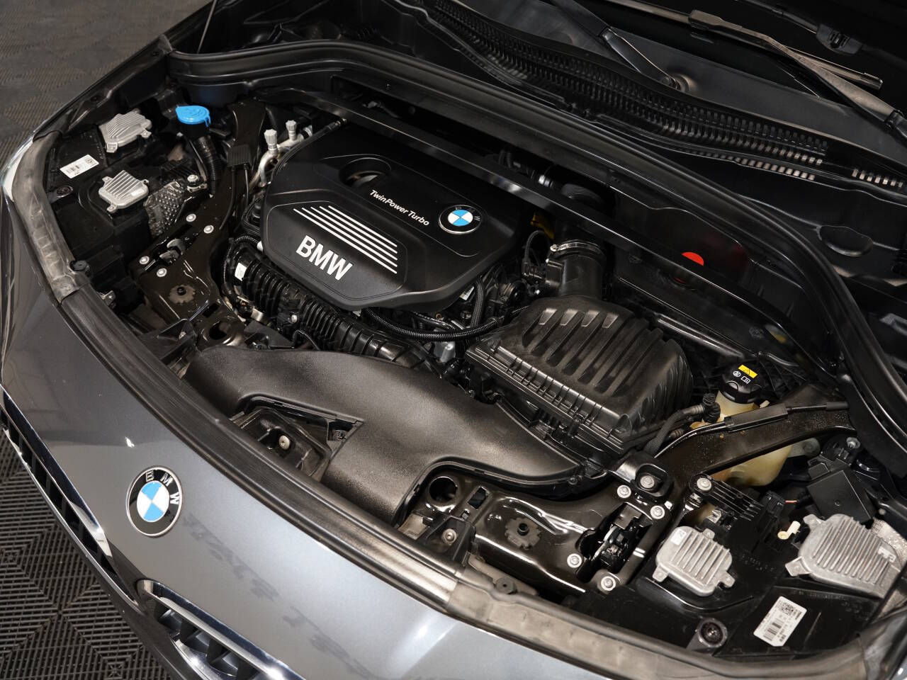 MINERAL GRAY METALLIC, 2019 BMW X2 Image 49
