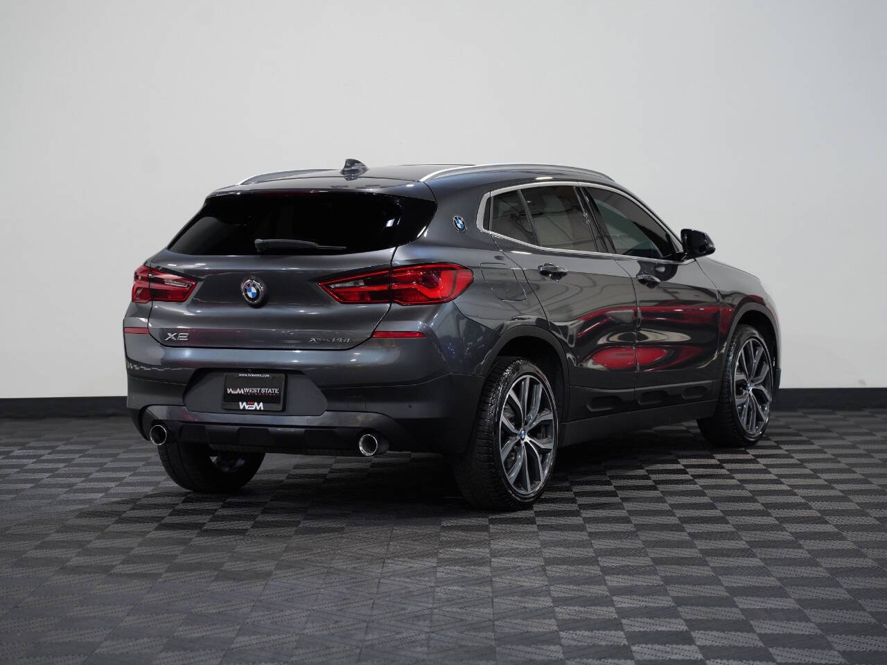 MINERAL GRAY METALLIC, 2019 BMW X2 Image 6