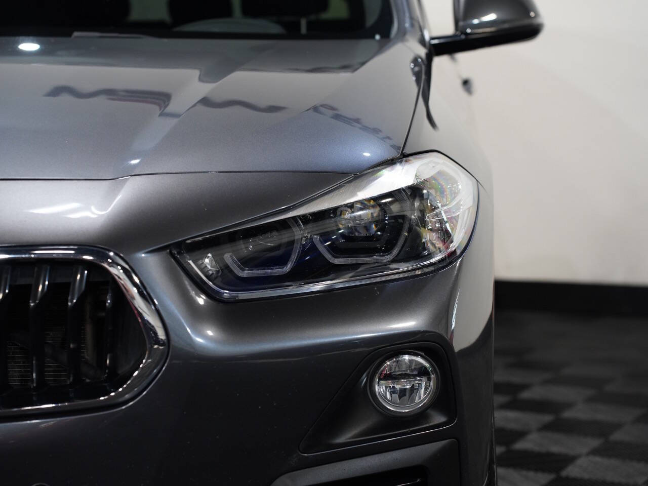 MINERAL GRAY METALLIC, 2019 BMW X2 Image 10