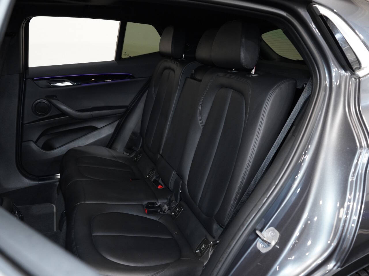 MINERAL GRAY METALLIC, 2019 BMW X2 Image 37