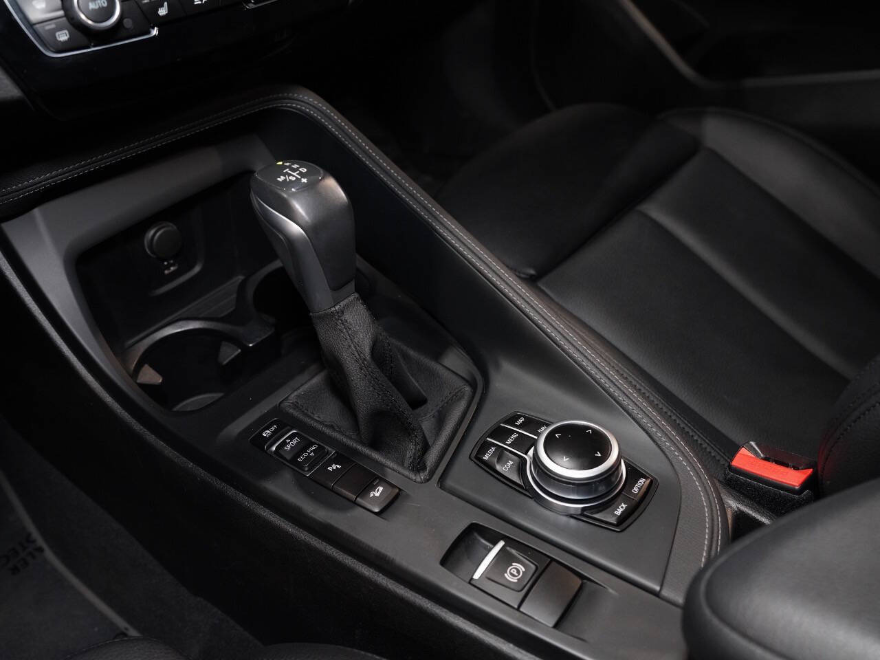 MINERAL GRAY METALLIC, 2019 BMW X2 Image 45
