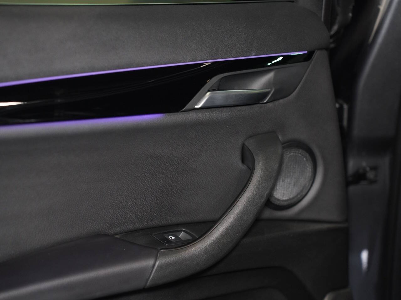 MINERAL GRAY METALLIC, 2019 BMW X2 Image 28