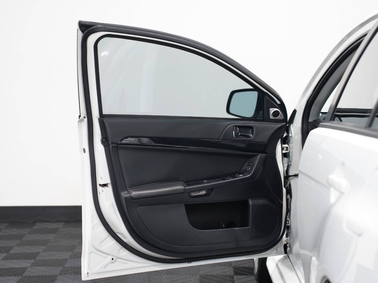 WICKED WHITE, 2014 MITSUBISHI LANCER Image 22