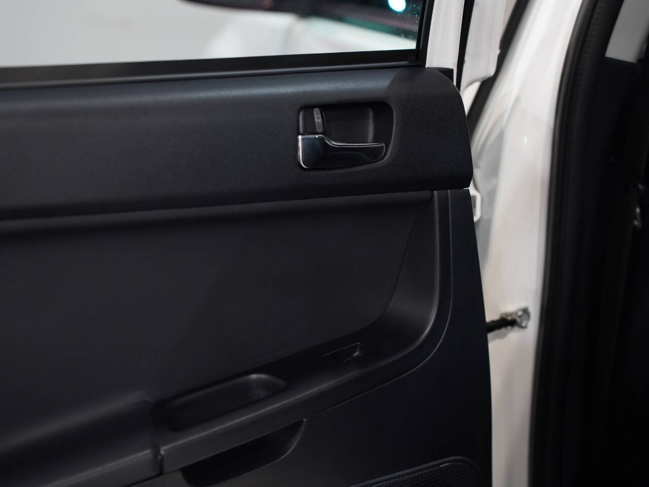 WICKED WHITE, 2014 MITSUBISHI LANCER Image 29