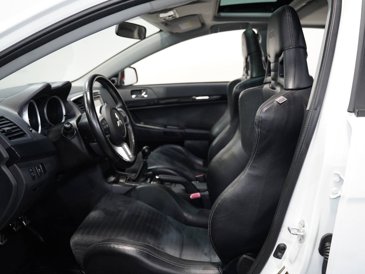 WICKED WHITE, 2014 MITSUBISHI LANCER Image 32