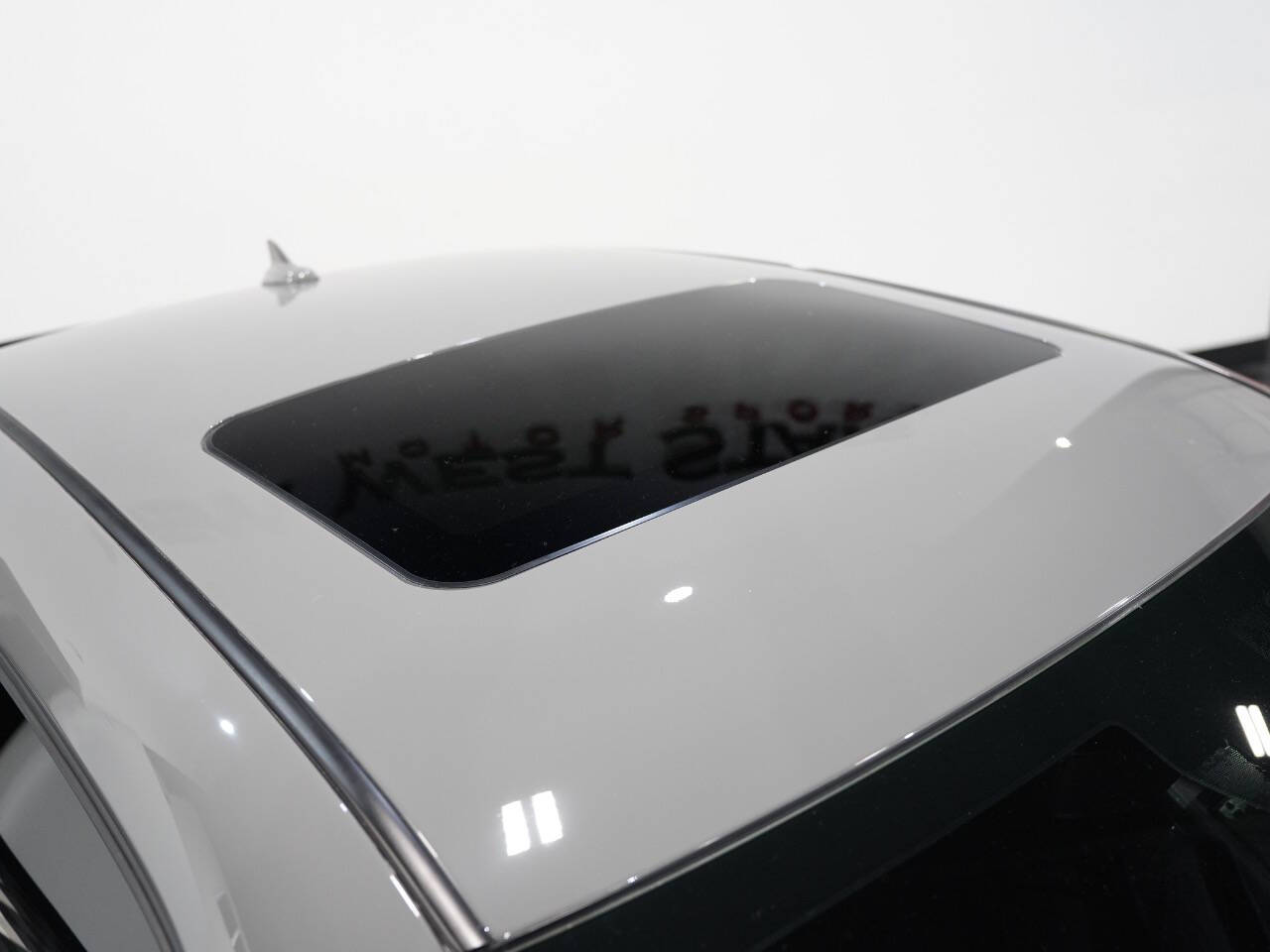 DESTROYER GREY, 2018 DODGE CHALLENGER Image 15