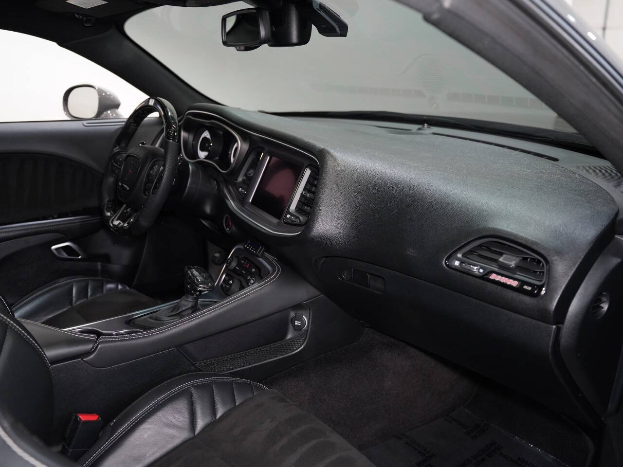 DESTROYER GREY, 2018 DODGE CHALLENGER Image 34