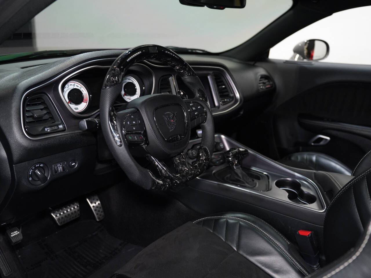 DESTROYER GREY, 2018 DODGE CHALLENGER Image 31