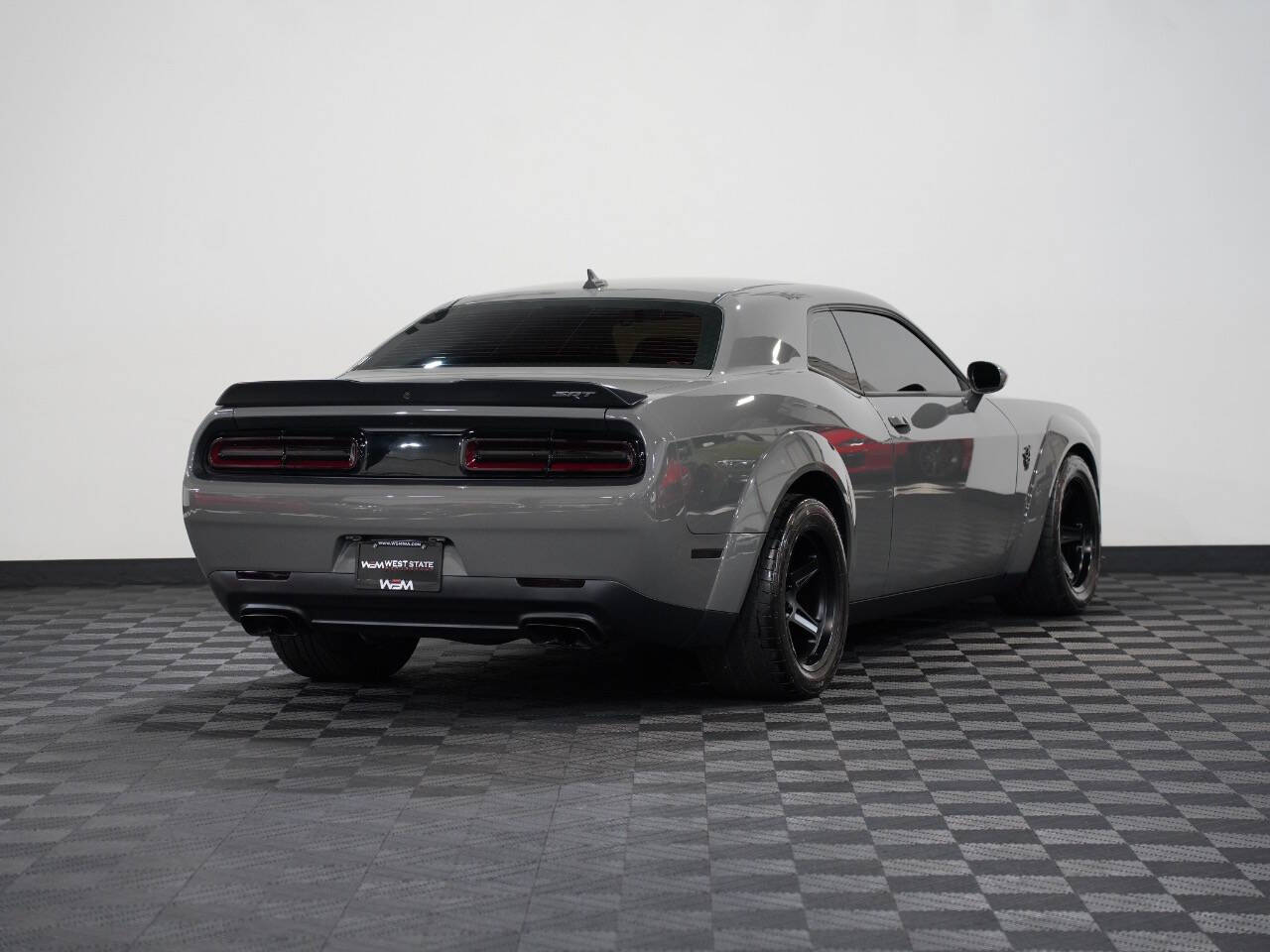 DESTROYER GREY, 2018 DODGE CHALLENGER Image 6