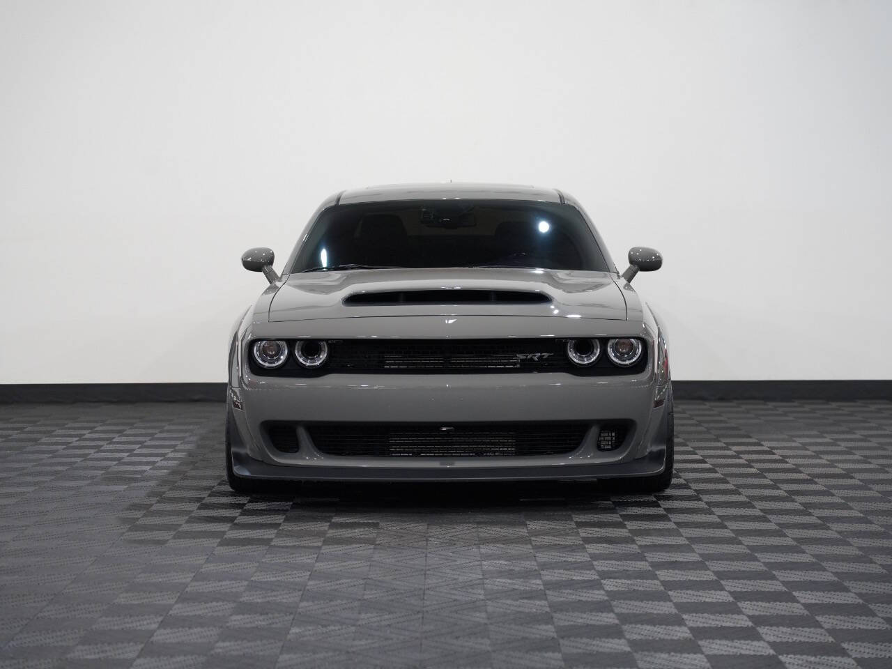 DESTROYER GREY, 2018 DODGE CHALLENGER Image 4