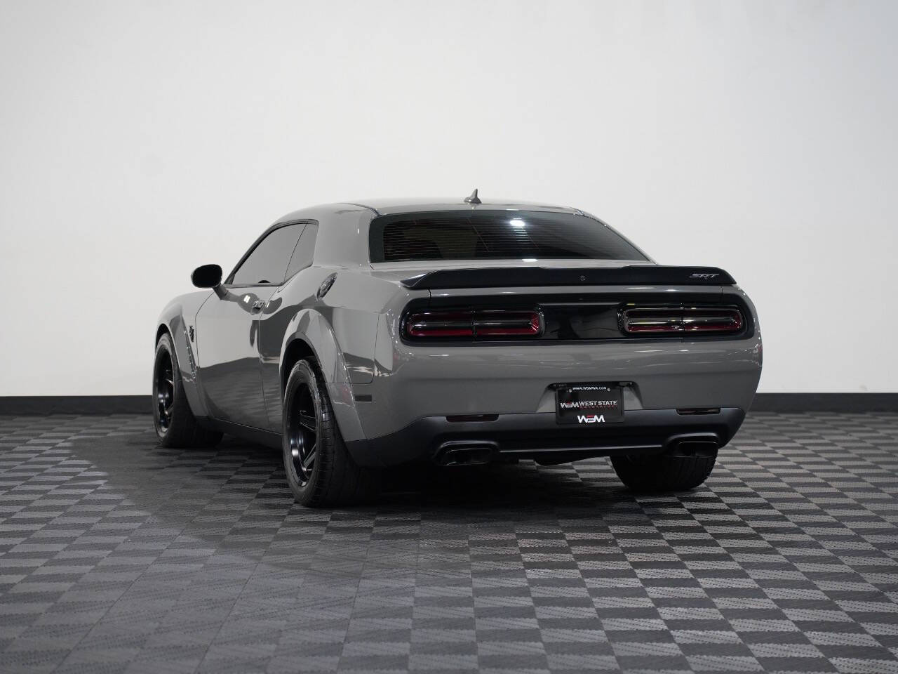 DESTROYER GREY, 2018 DODGE CHALLENGER Image 8