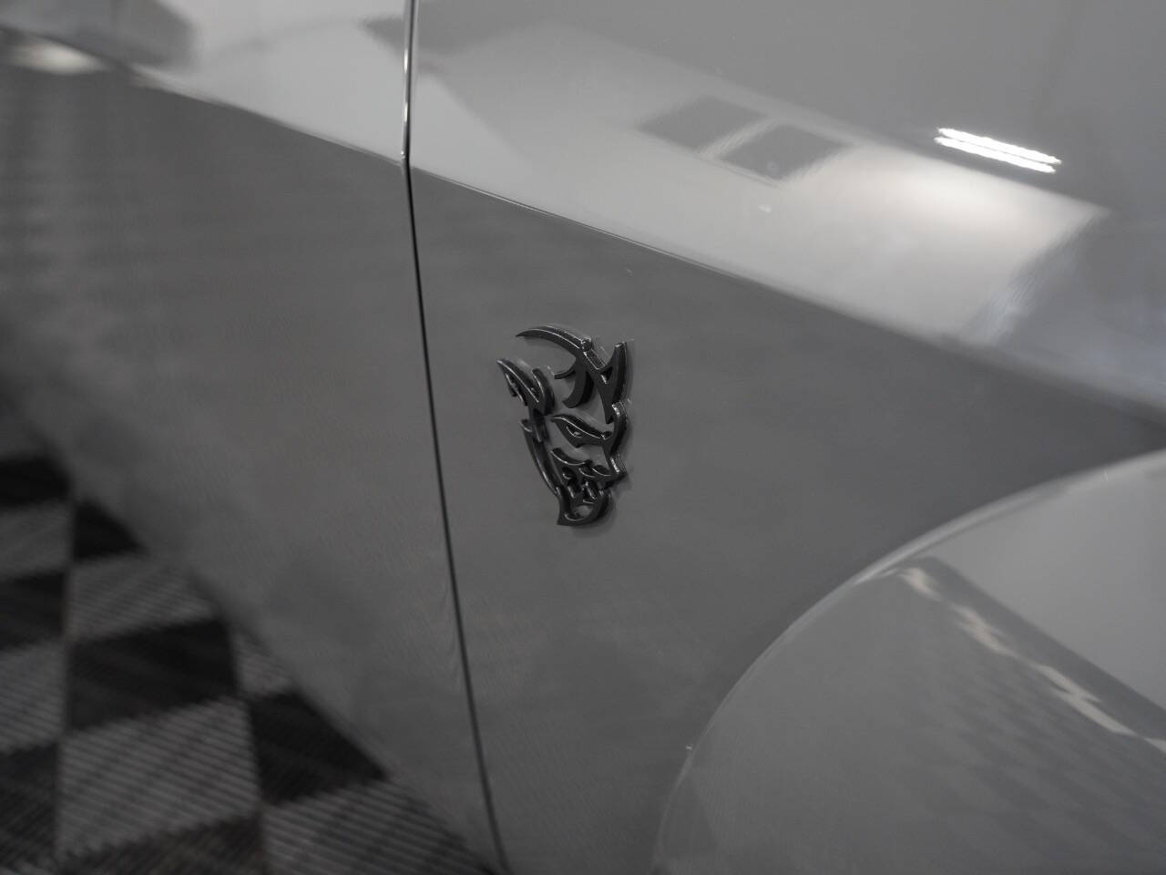 DESTROYER GREY, 2018 DODGE CHALLENGER Image 14