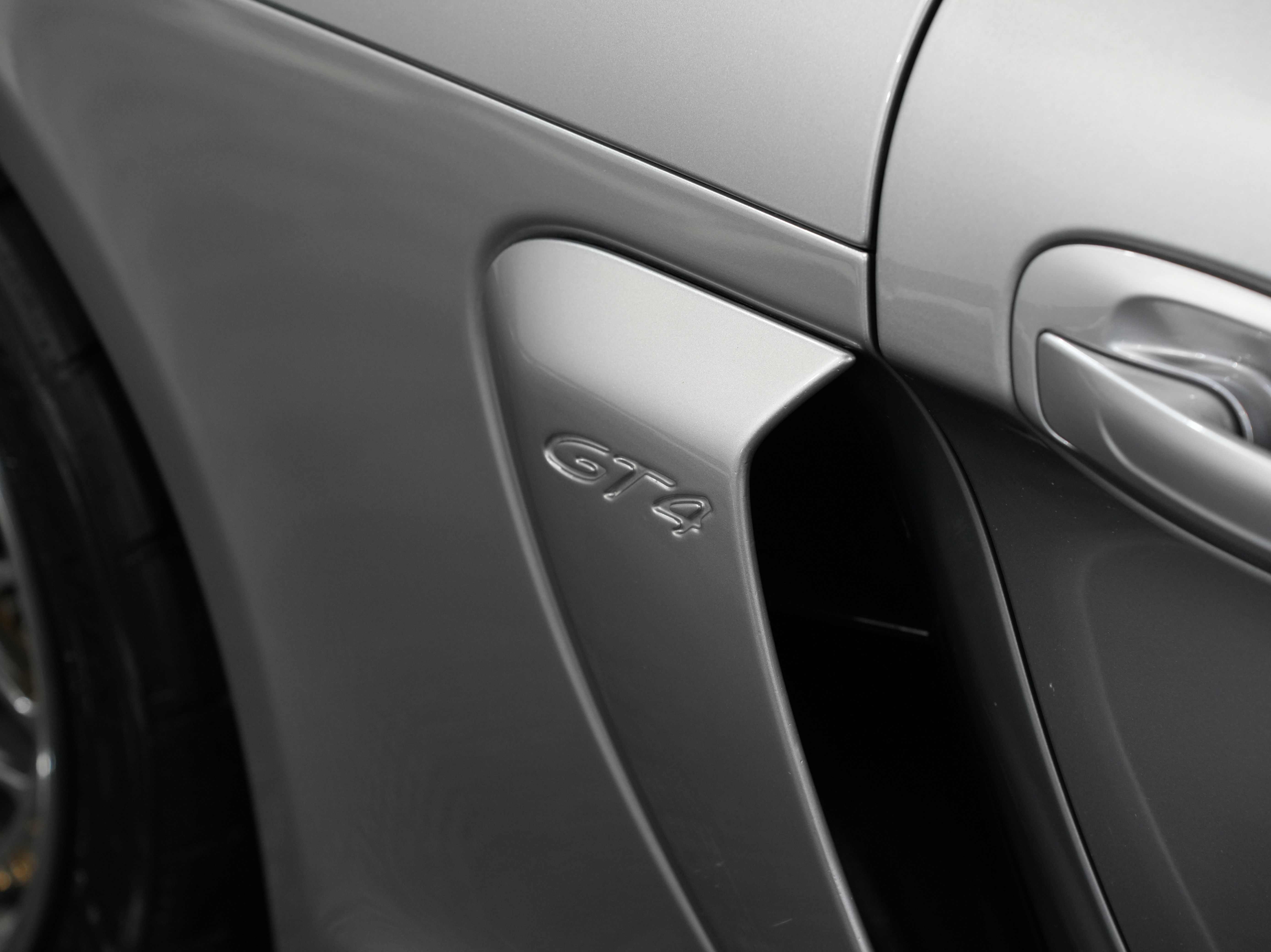 SILVER, 2016 PORSCHE CAYMAN Image 14