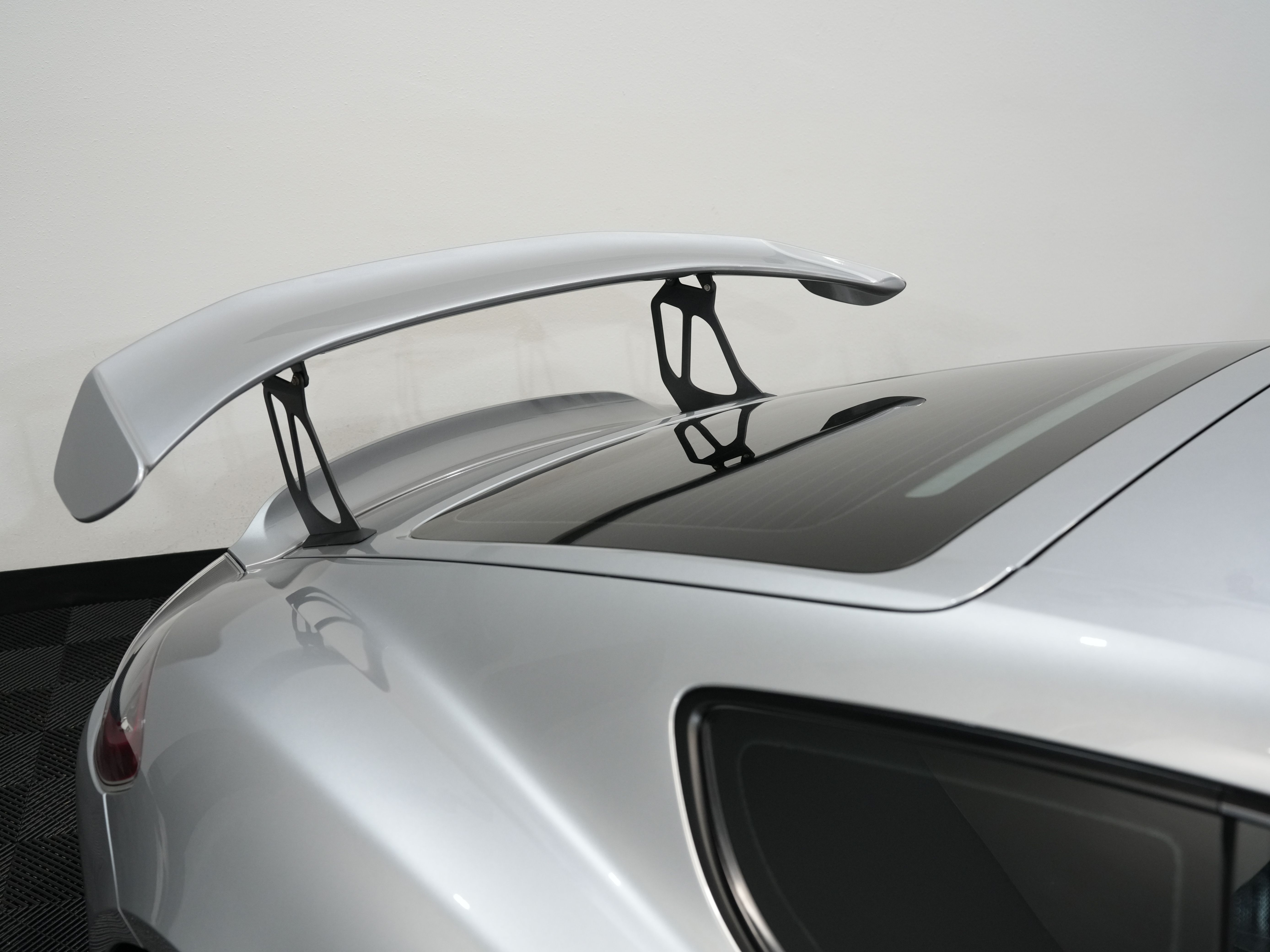 SILVER, 2016 PORSCHE CAYMAN Image 15