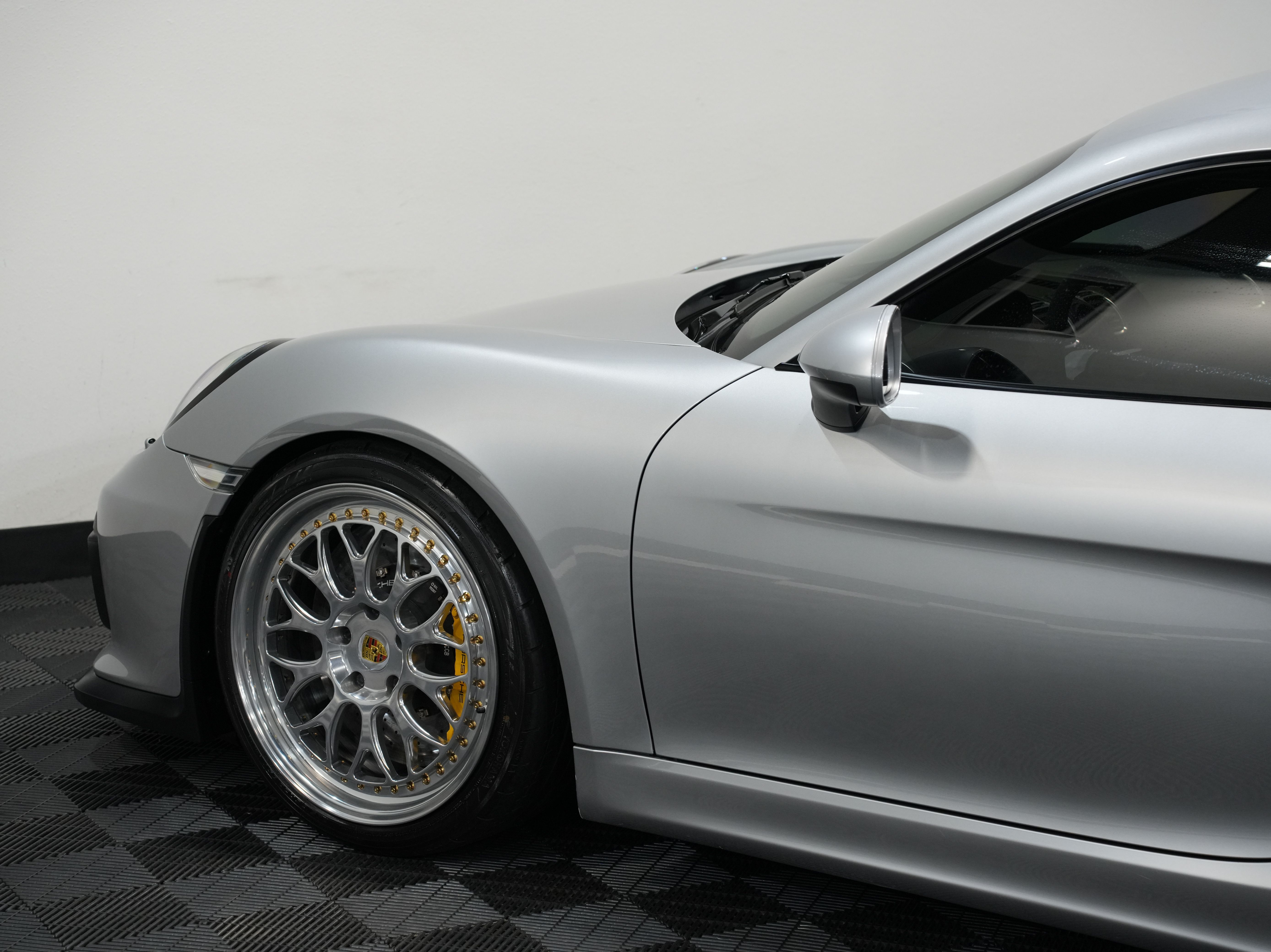 SILVER, 2016 PORSCHE CAYMAN Image 21