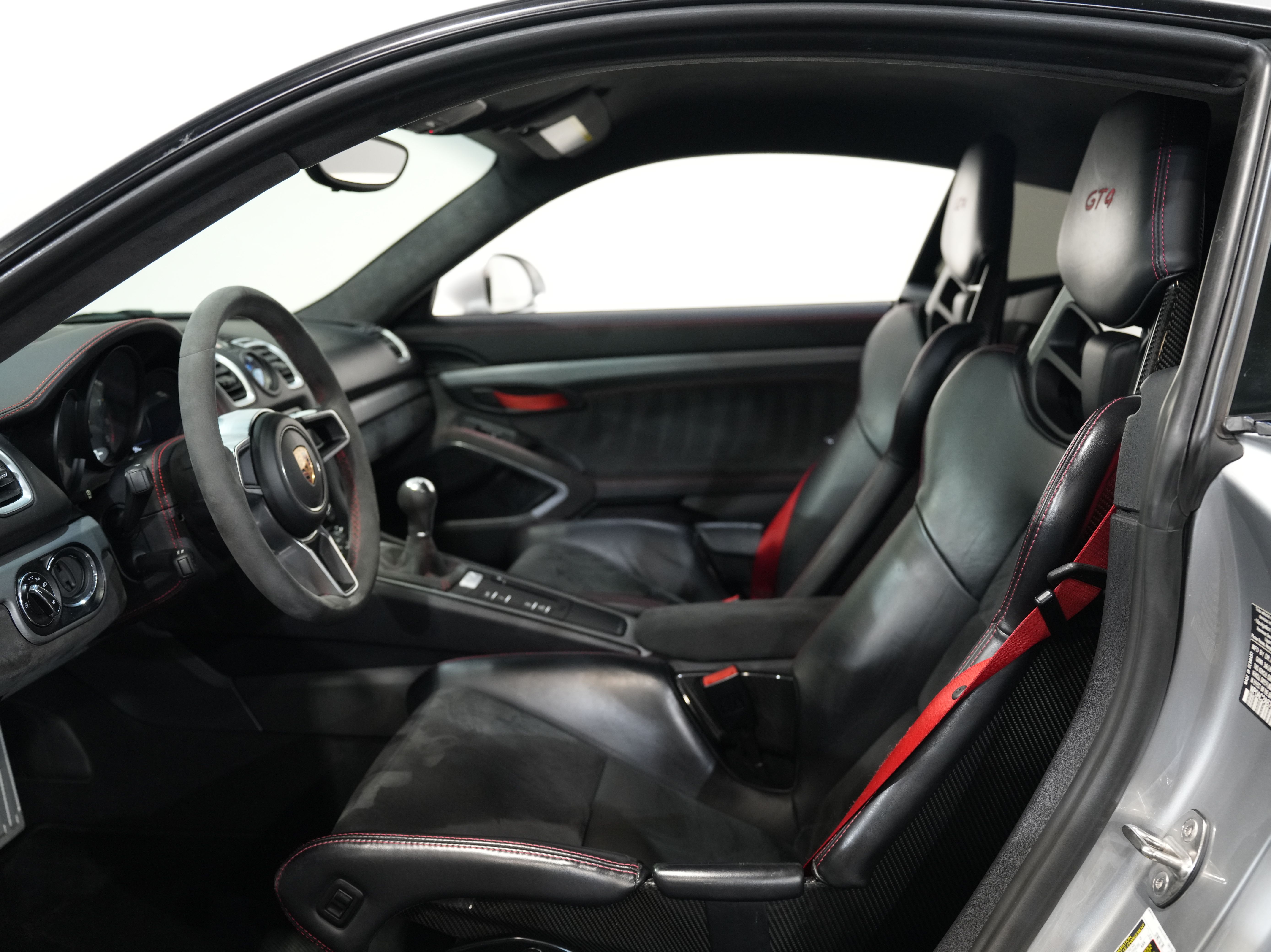 SILVER, 2016 PORSCHE CAYMAN Image 29