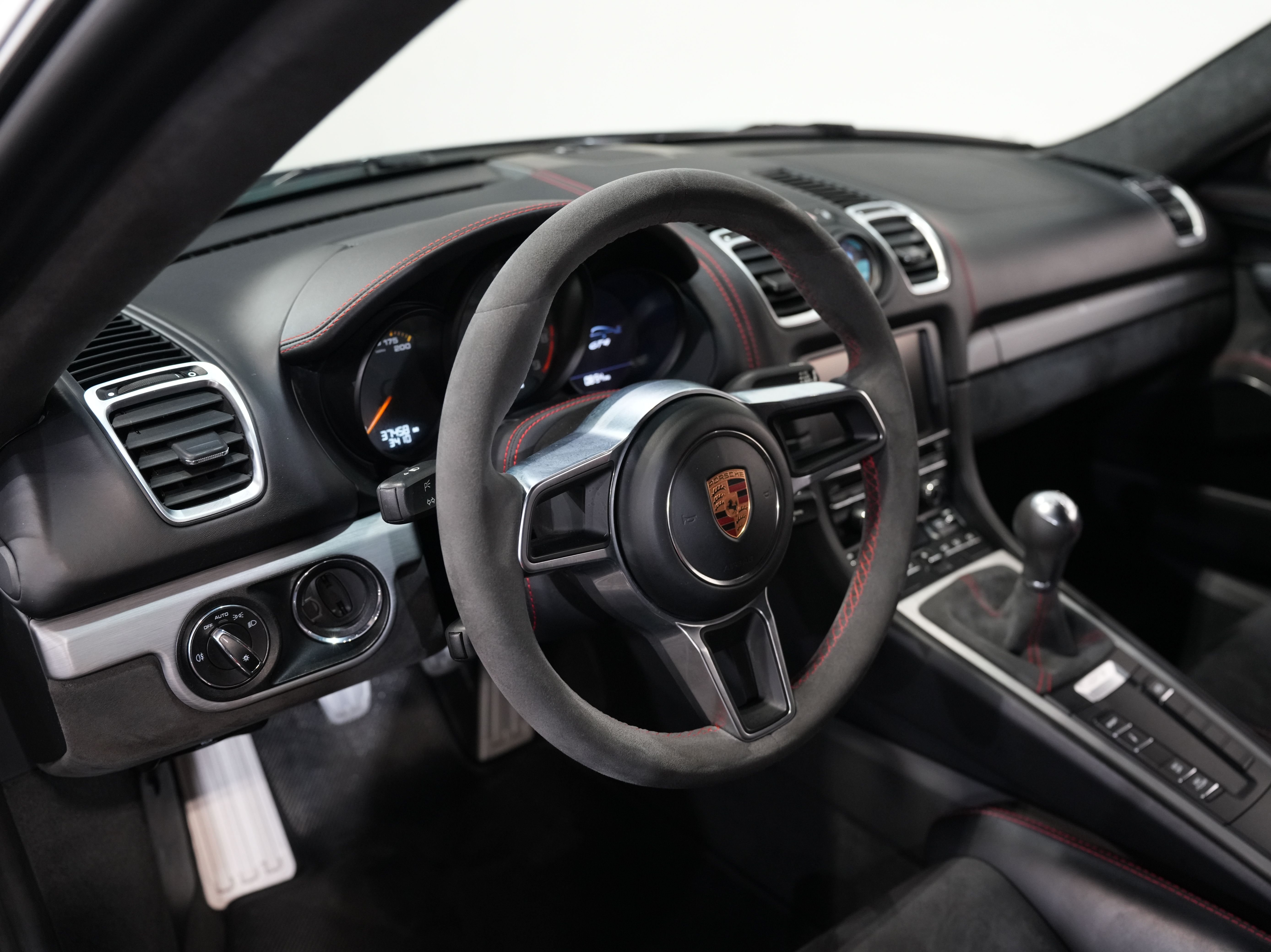 SILVER, 2016 PORSCHE CAYMAN Image 30