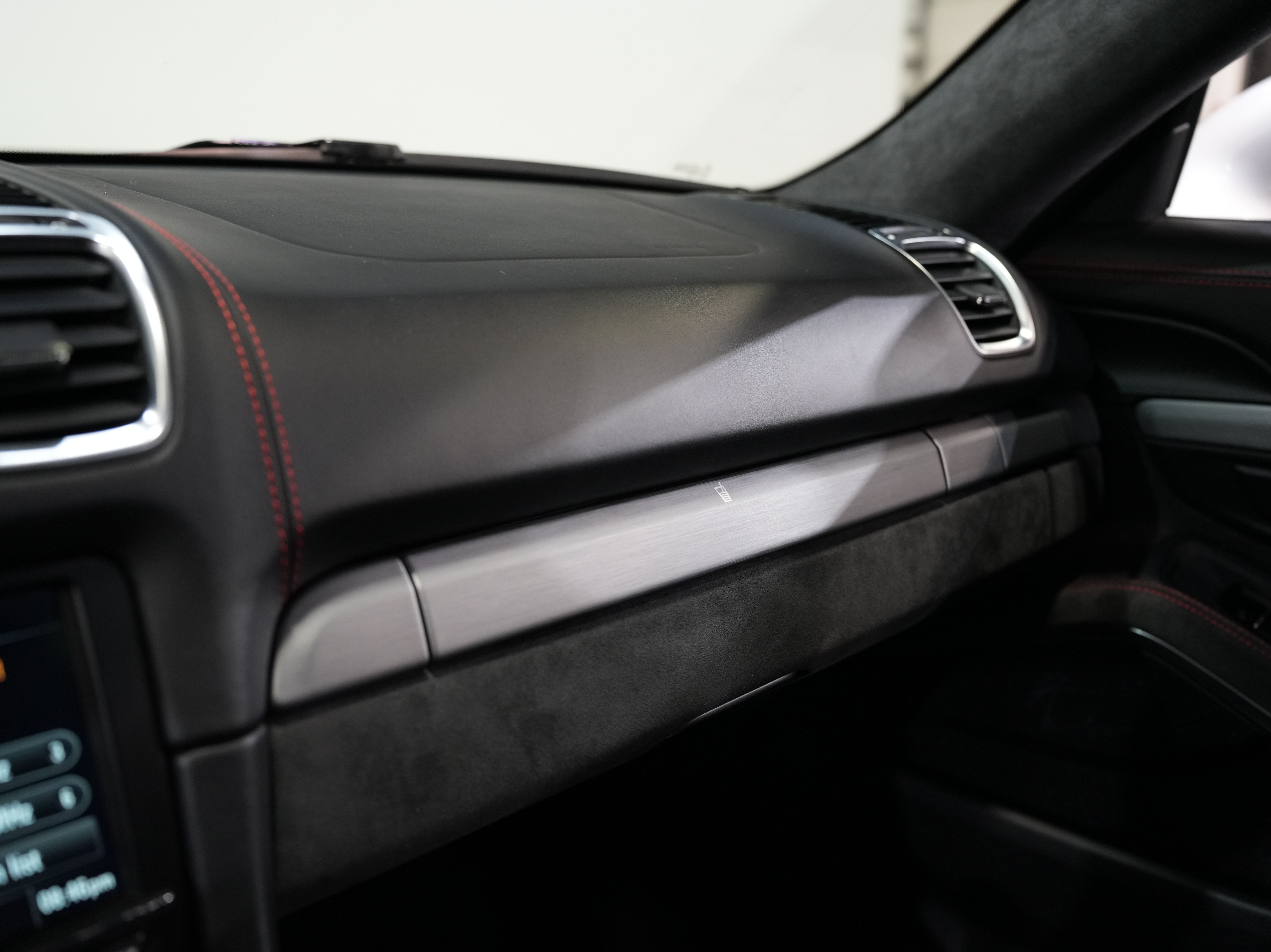 SILVER, 2016 PORSCHE CAYMAN Image 40