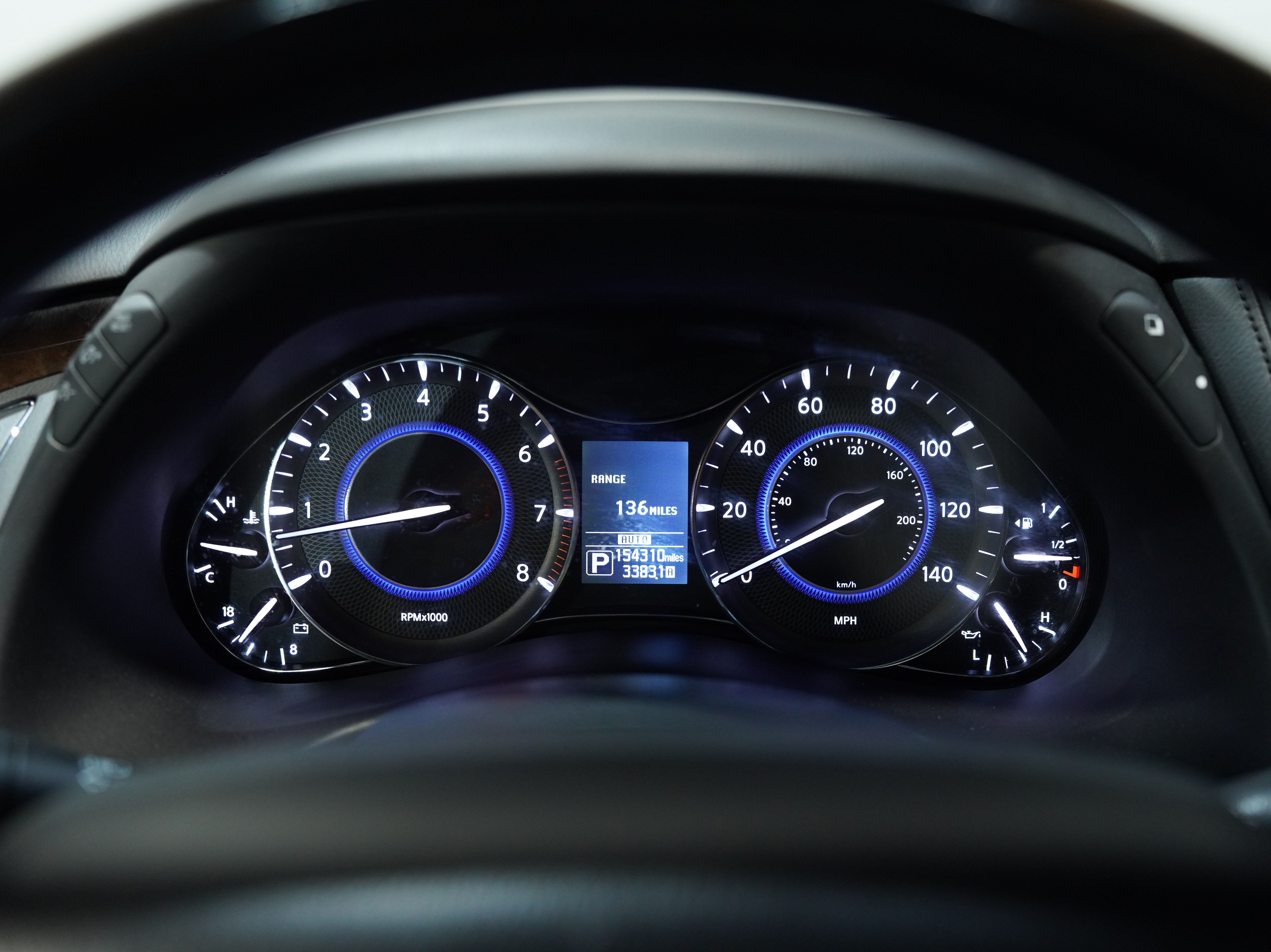 2014 INFINITI QX80 Image 31