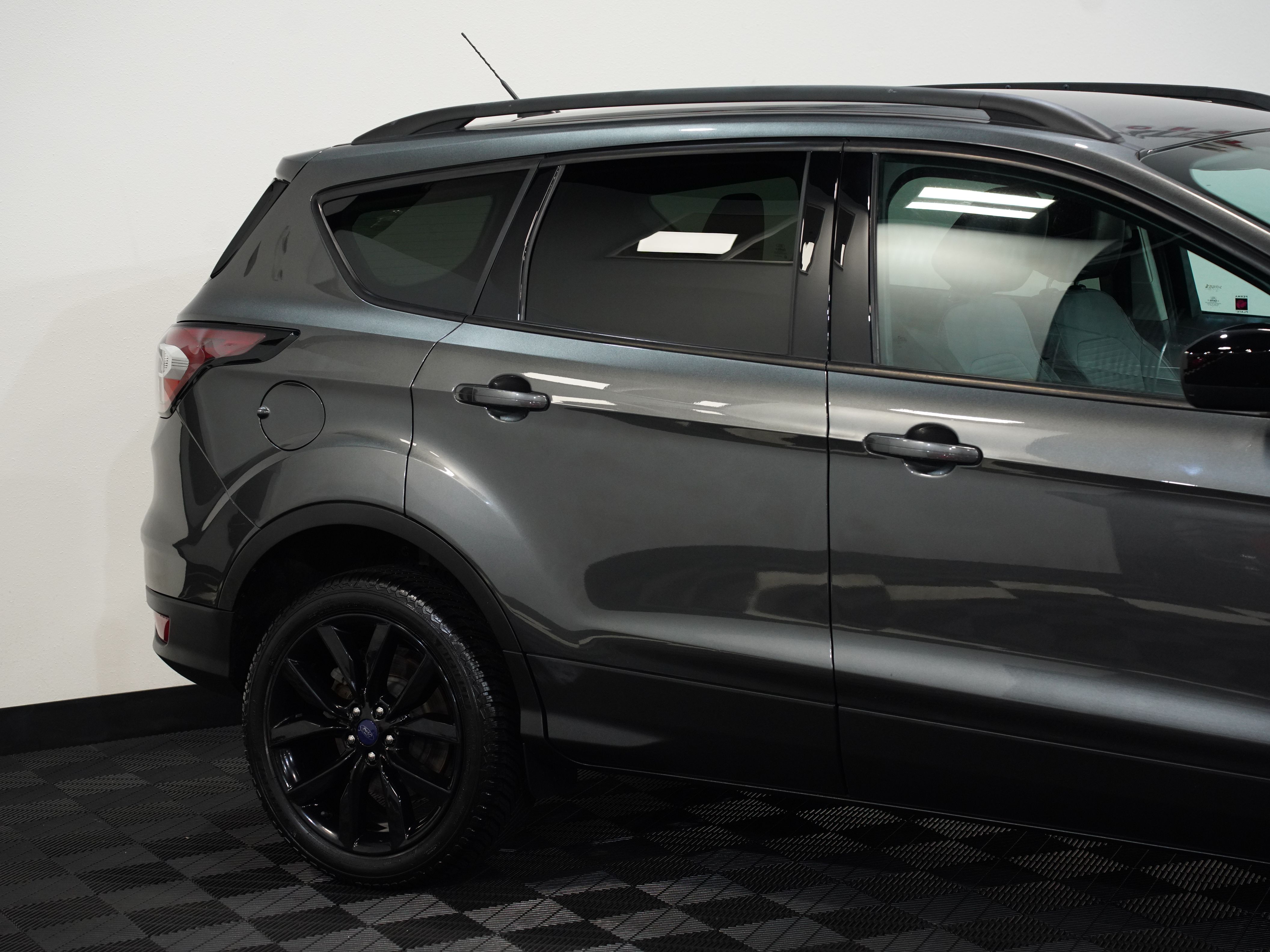 GRAY, 2017 FORD ESCAPE Image 13