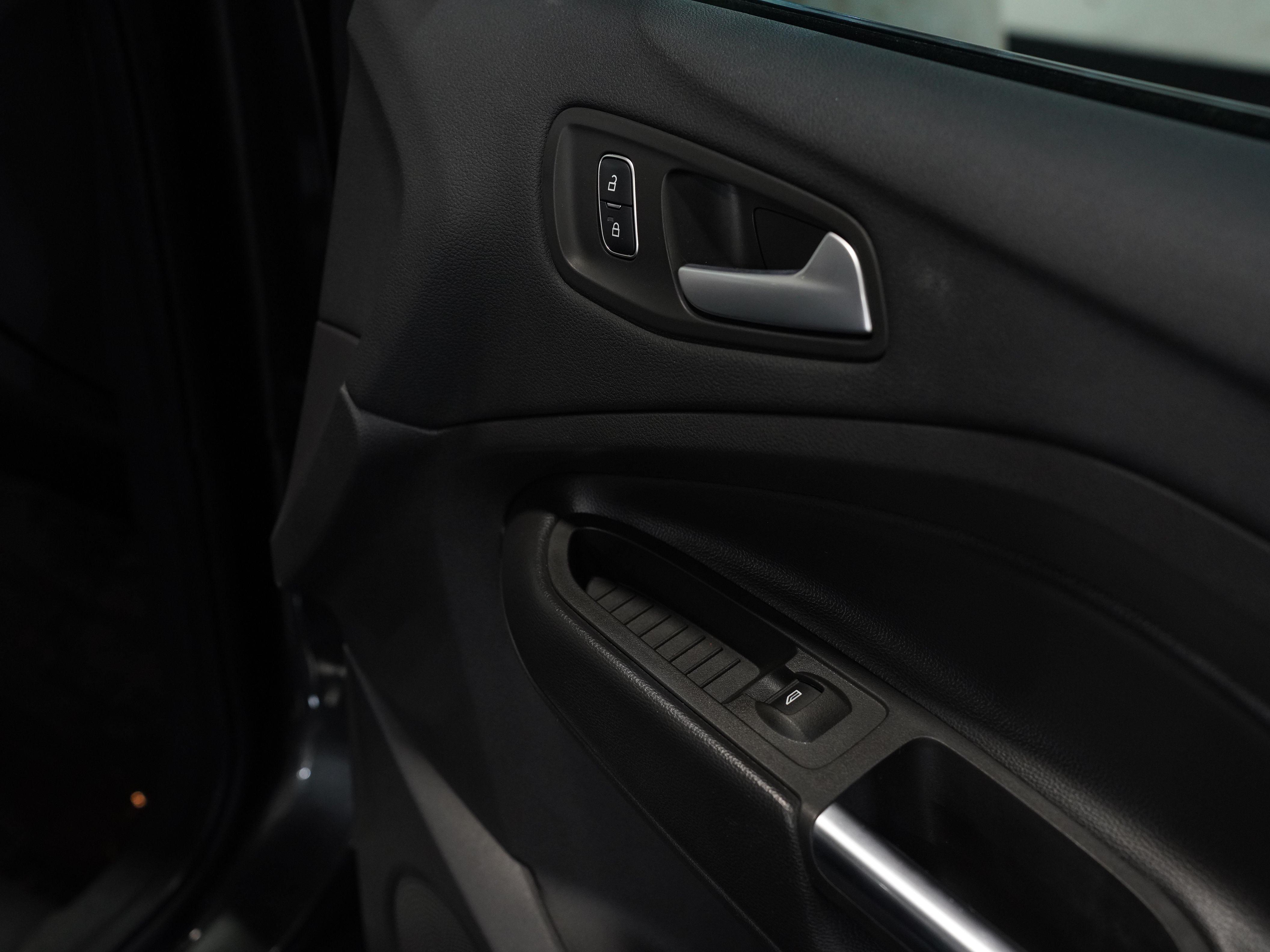 GRAY, 2017 FORD ESCAPE Image 22