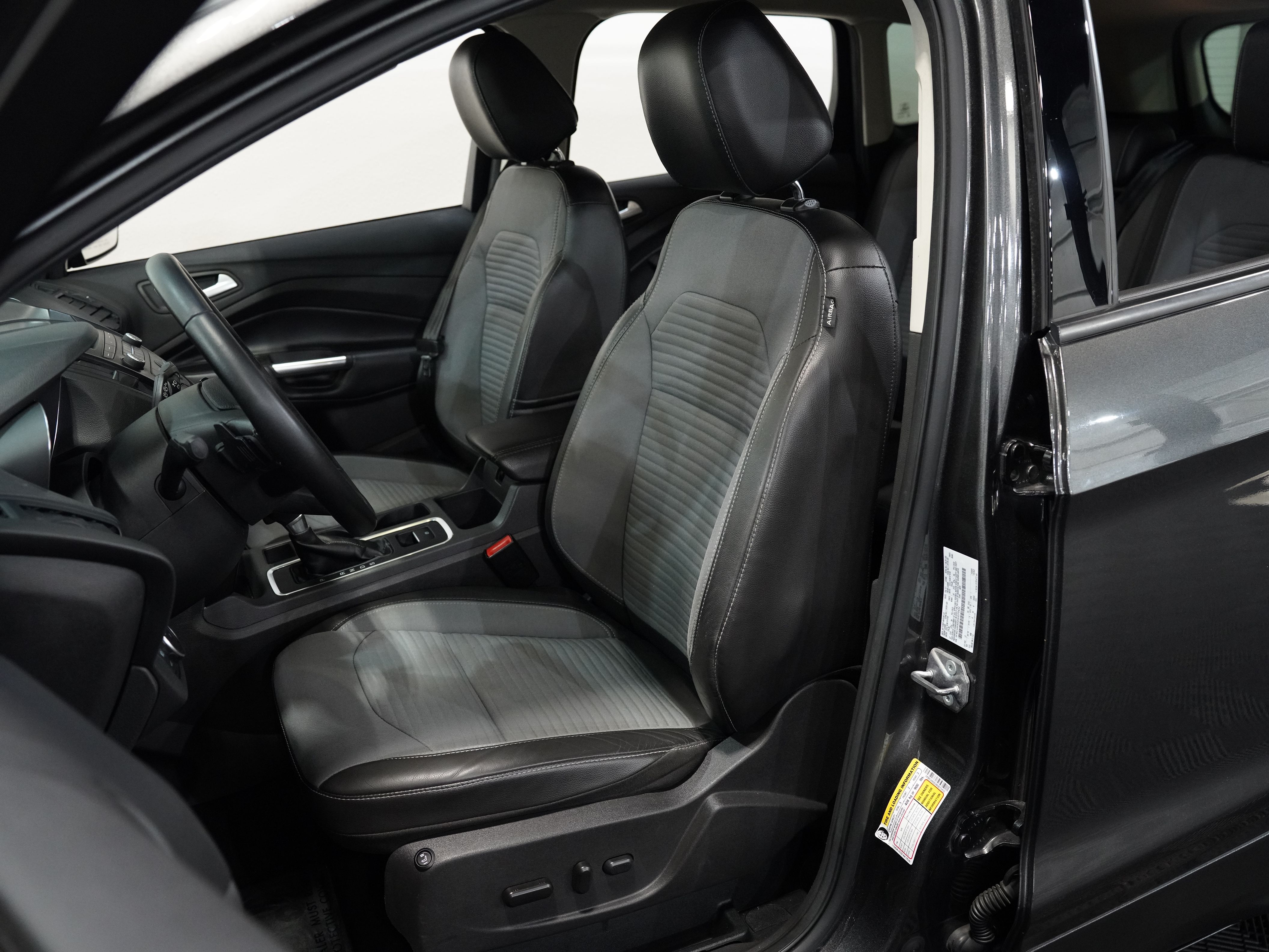 GRAY, 2017 FORD ESCAPE Image 27