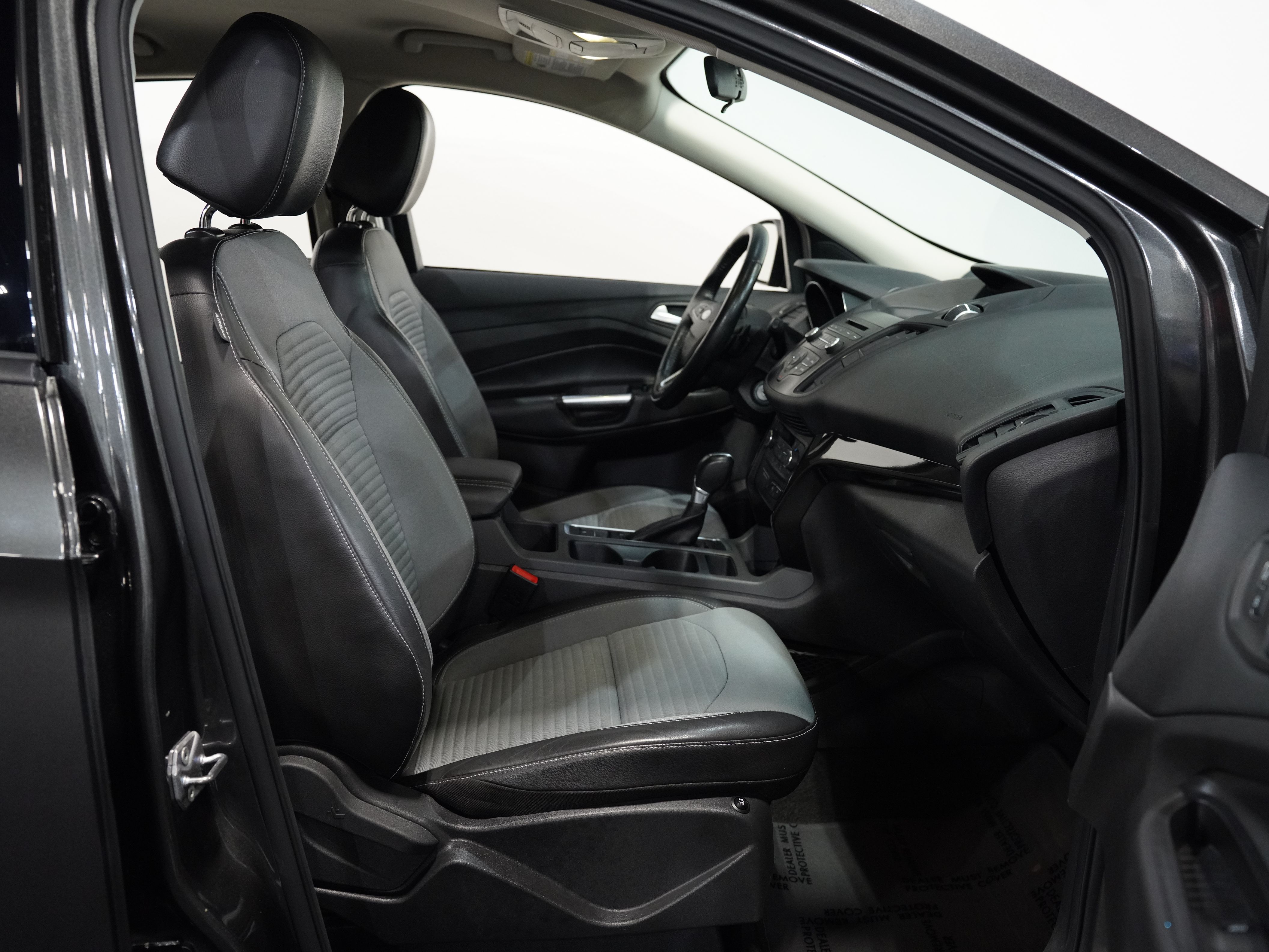 GRAY, 2017 FORD ESCAPE Image 31
