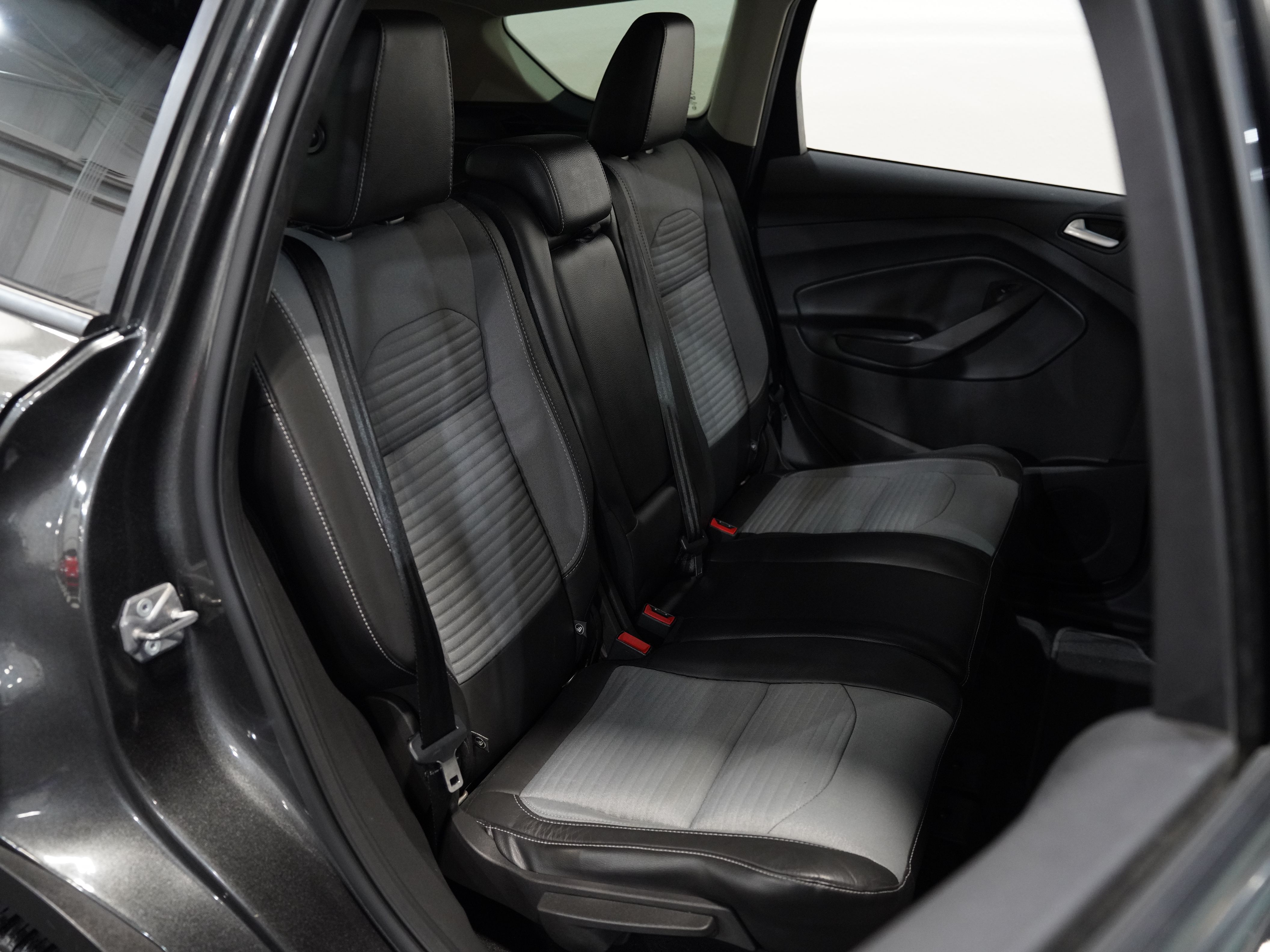 GRAY, 2017 FORD ESCAPE Image 35