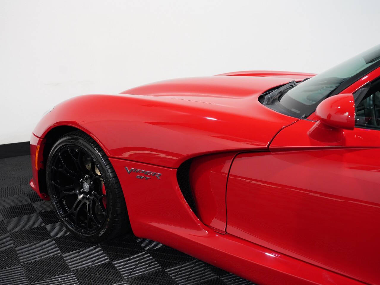 ADRENALINE RED, 2015 DODGE VIPER Image 22