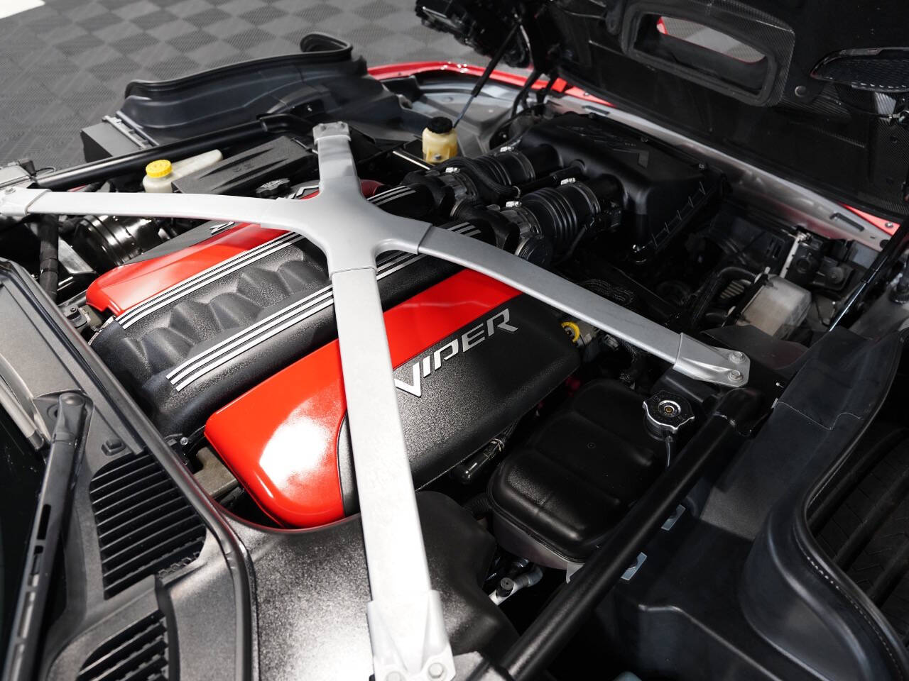 ADRENALINE RED, 2015 DODGE VIPER Image 41