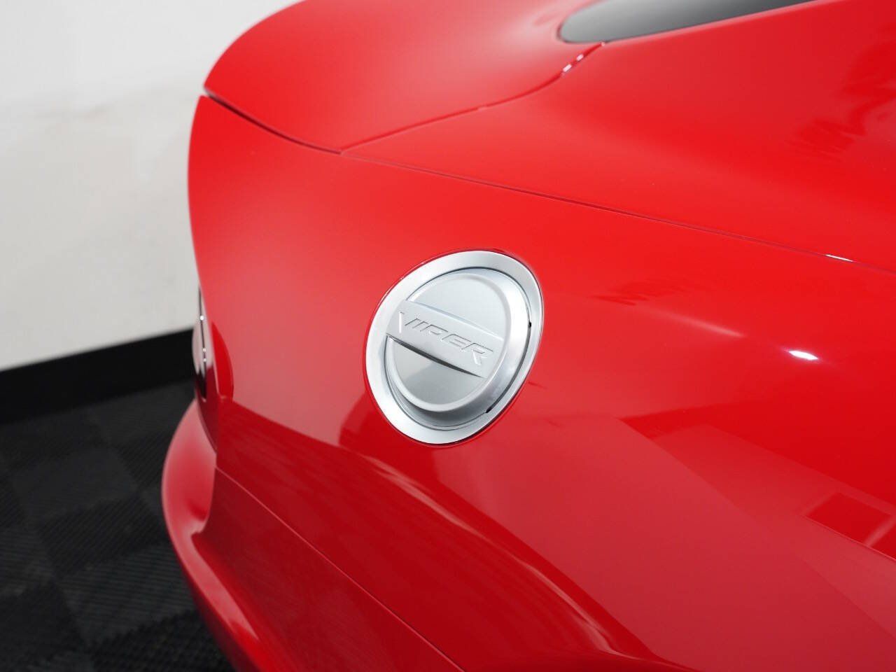 ADRENALINE RED, 2015 DODGE VIPER Image 18
