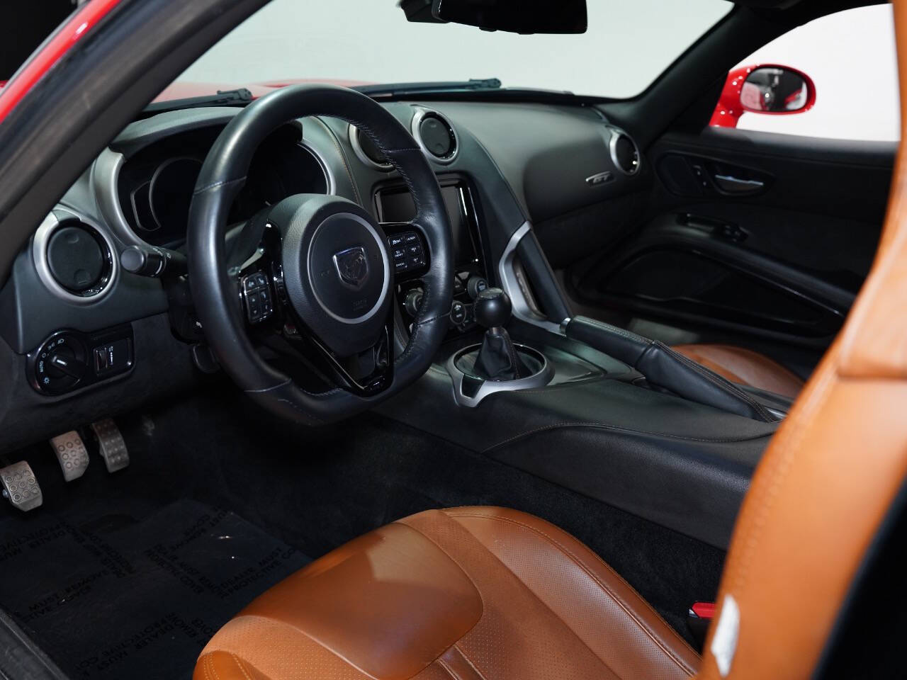 ADRENALINE RED, 2015 DODGE VIPER Image 30