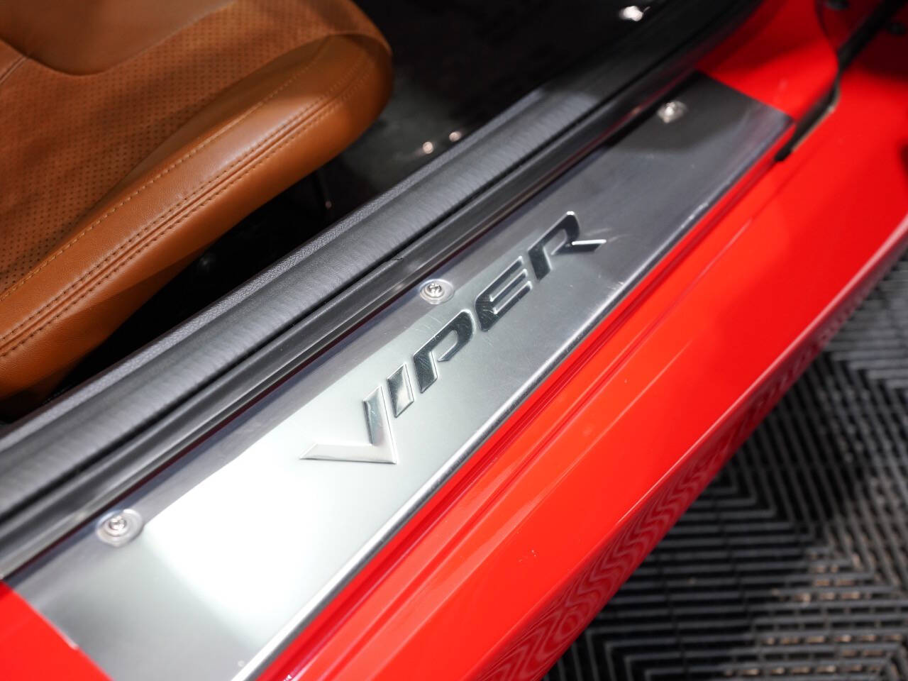 ADRENALINE RED, 2015 DODGE VIPER Image 27