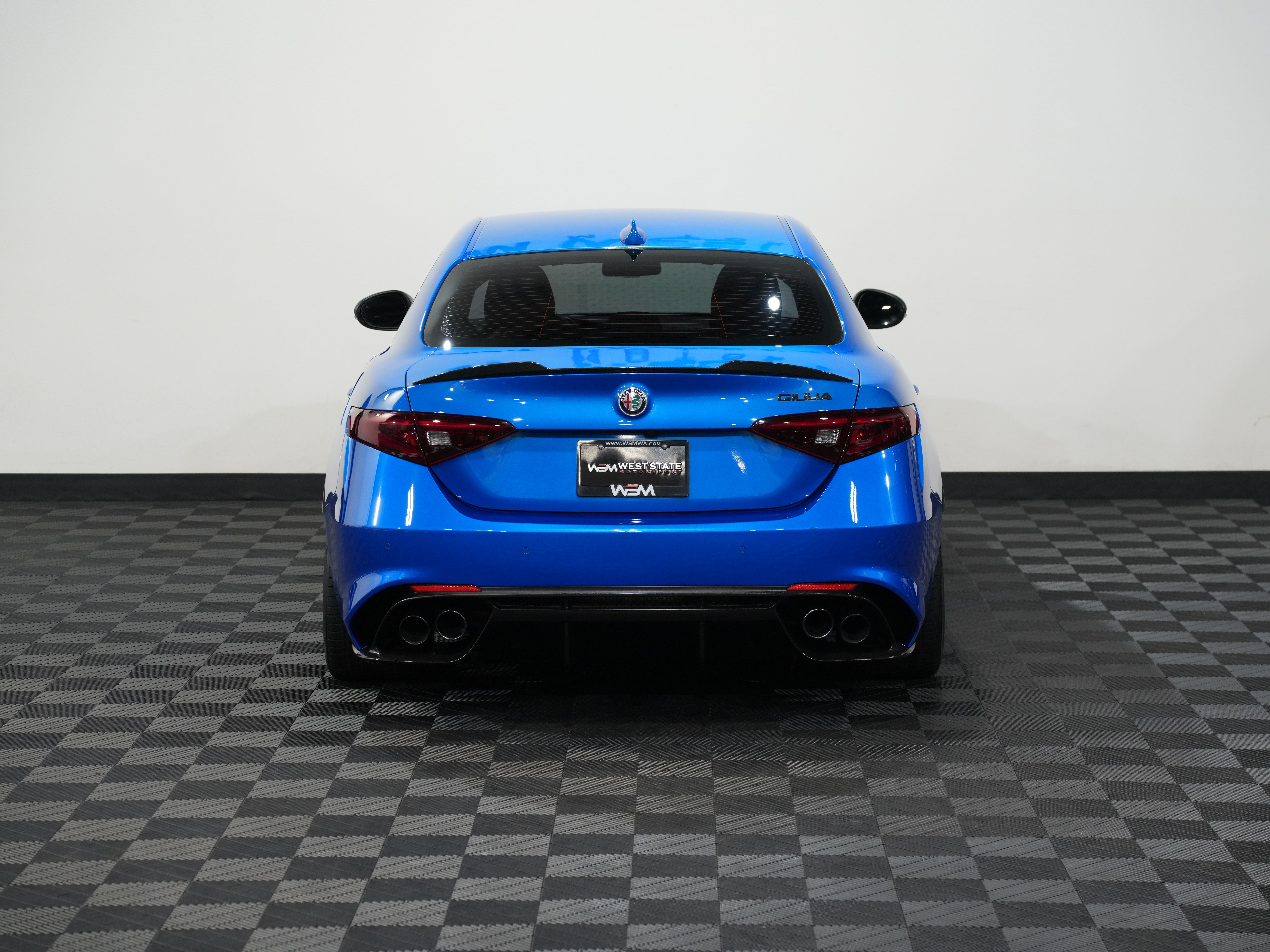 BLUE, 2019 ALFA ROMEO GIULIA Image 7