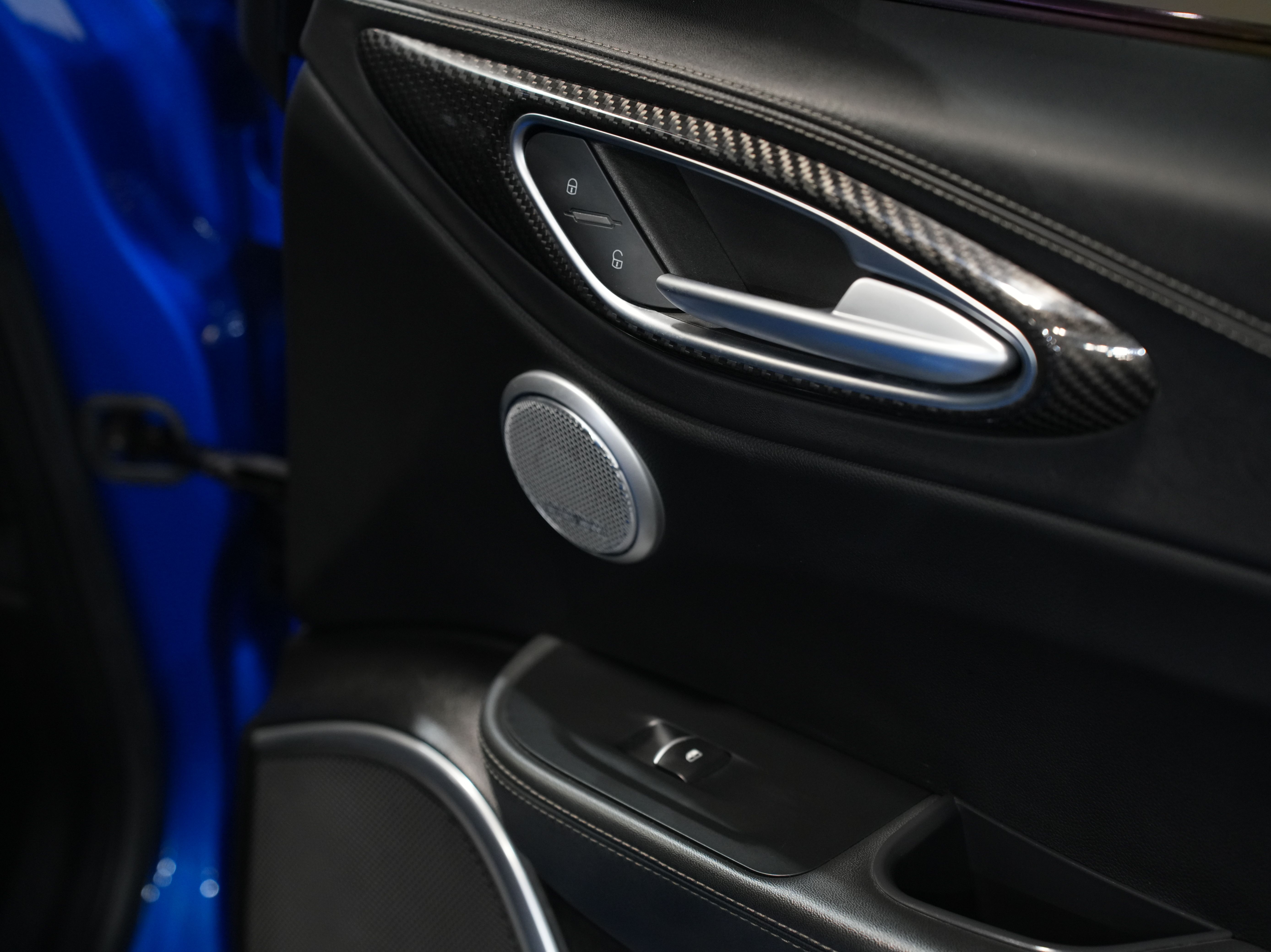 BLUE, 2019 ALFA ROMEO GIULIA Image 27