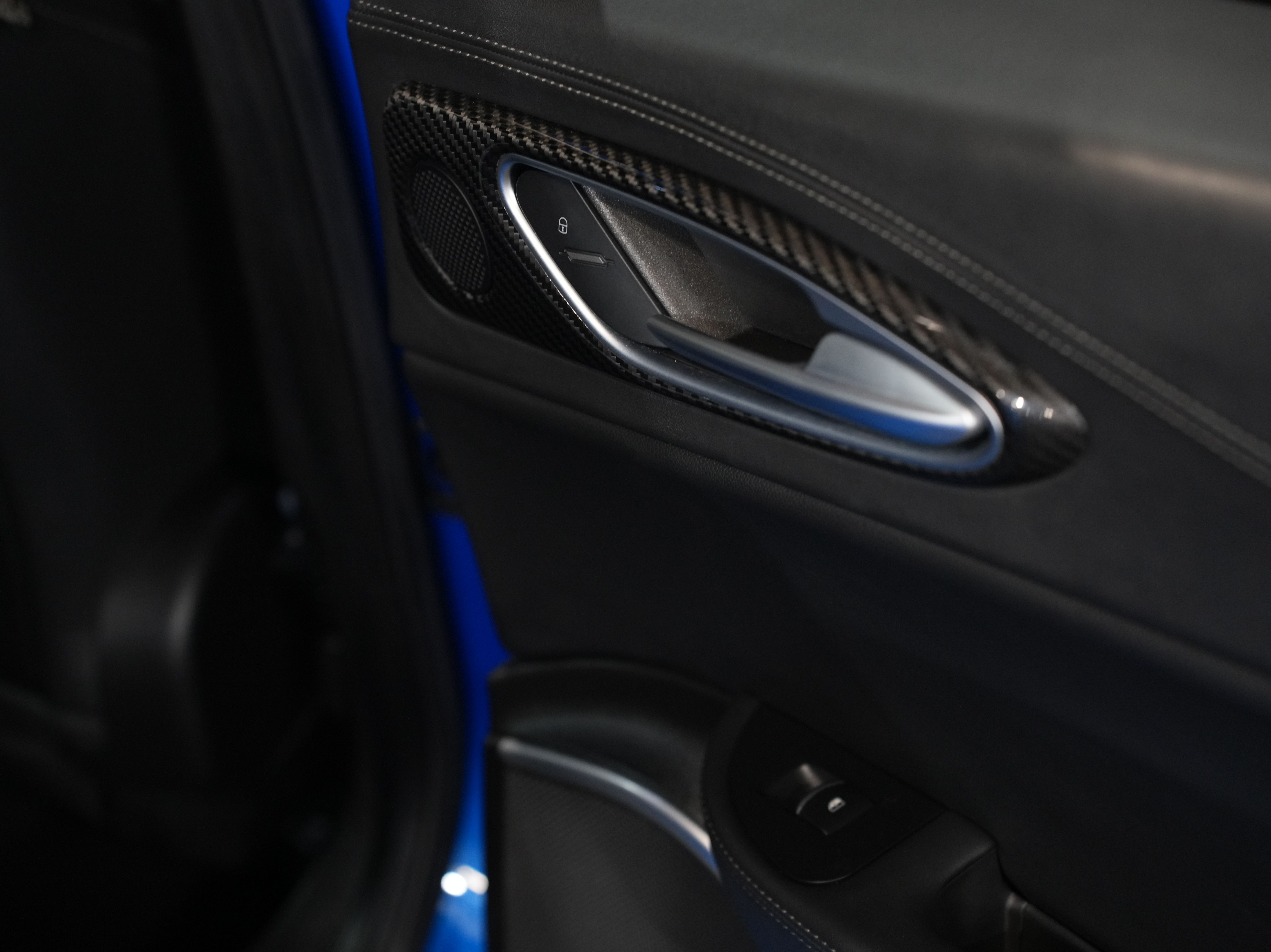 BLUE, 2019 ALFA ROMEO GIULIA Image 31