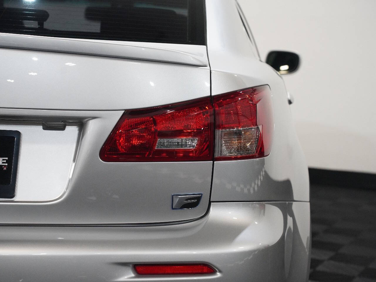 MERCURY METALLIC, 2011 LEXUS IS F Image 18