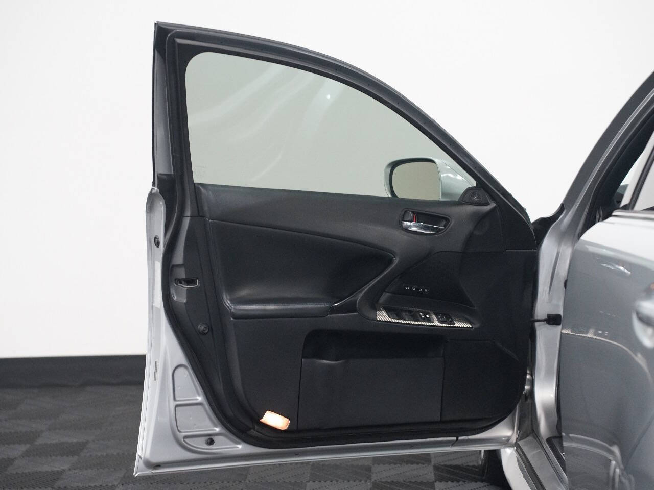 MERCURY METALLIC, 2011 LEXUS IS F Image 23