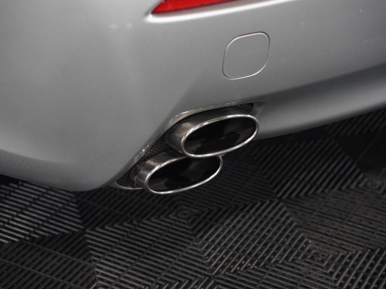 MERCURY METALLIC, 2011 LEXUS IS F Image 19