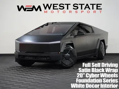 BLACK, 2024 TESLA CYBERTRUCK Image 