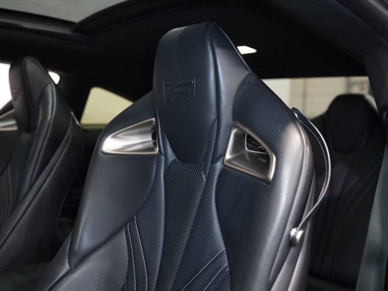 BLUE, 2017 LEXUS RC Image 30
