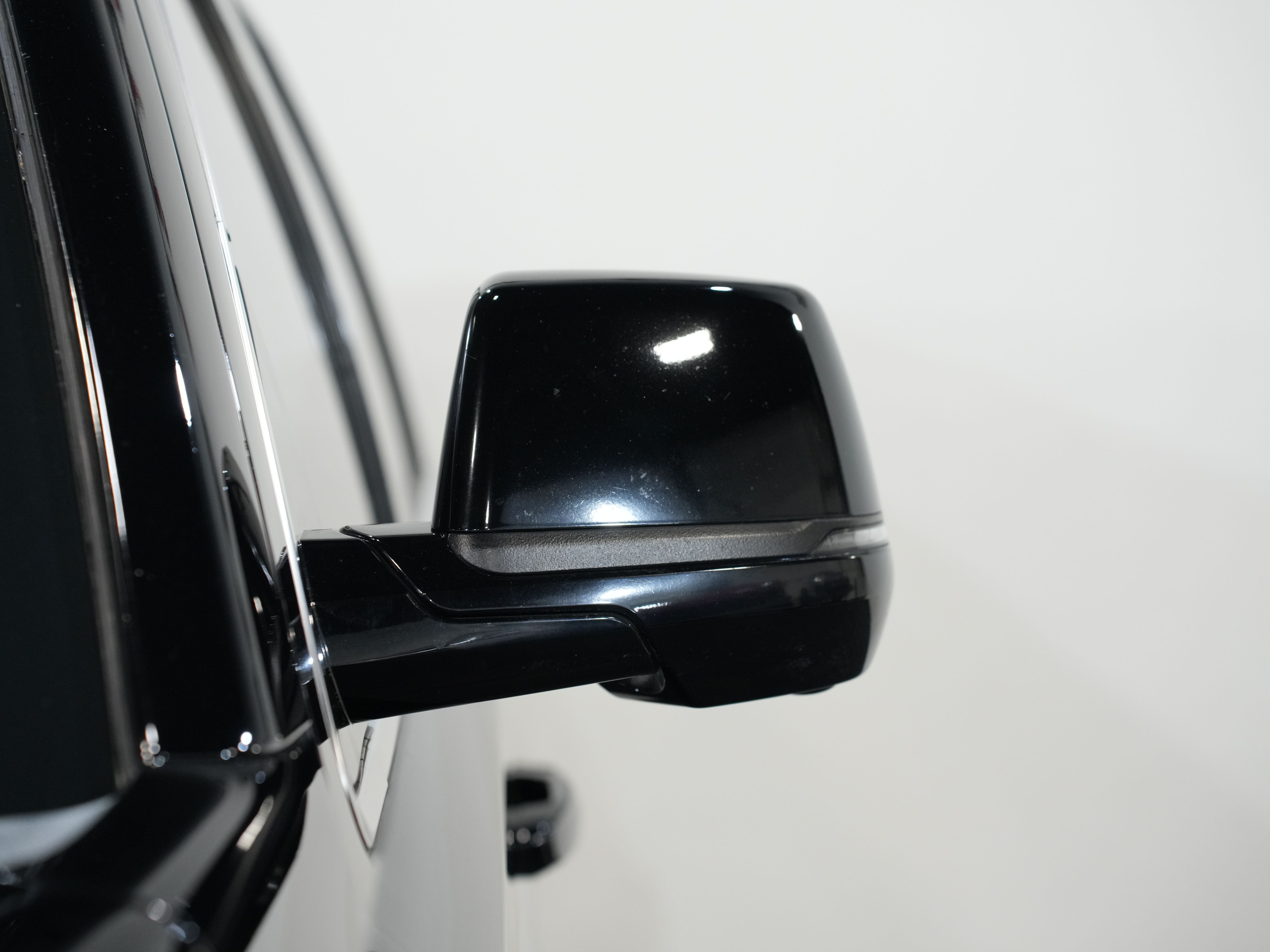 BLACK, 2016 CADILLAC ESCALADE Image 11