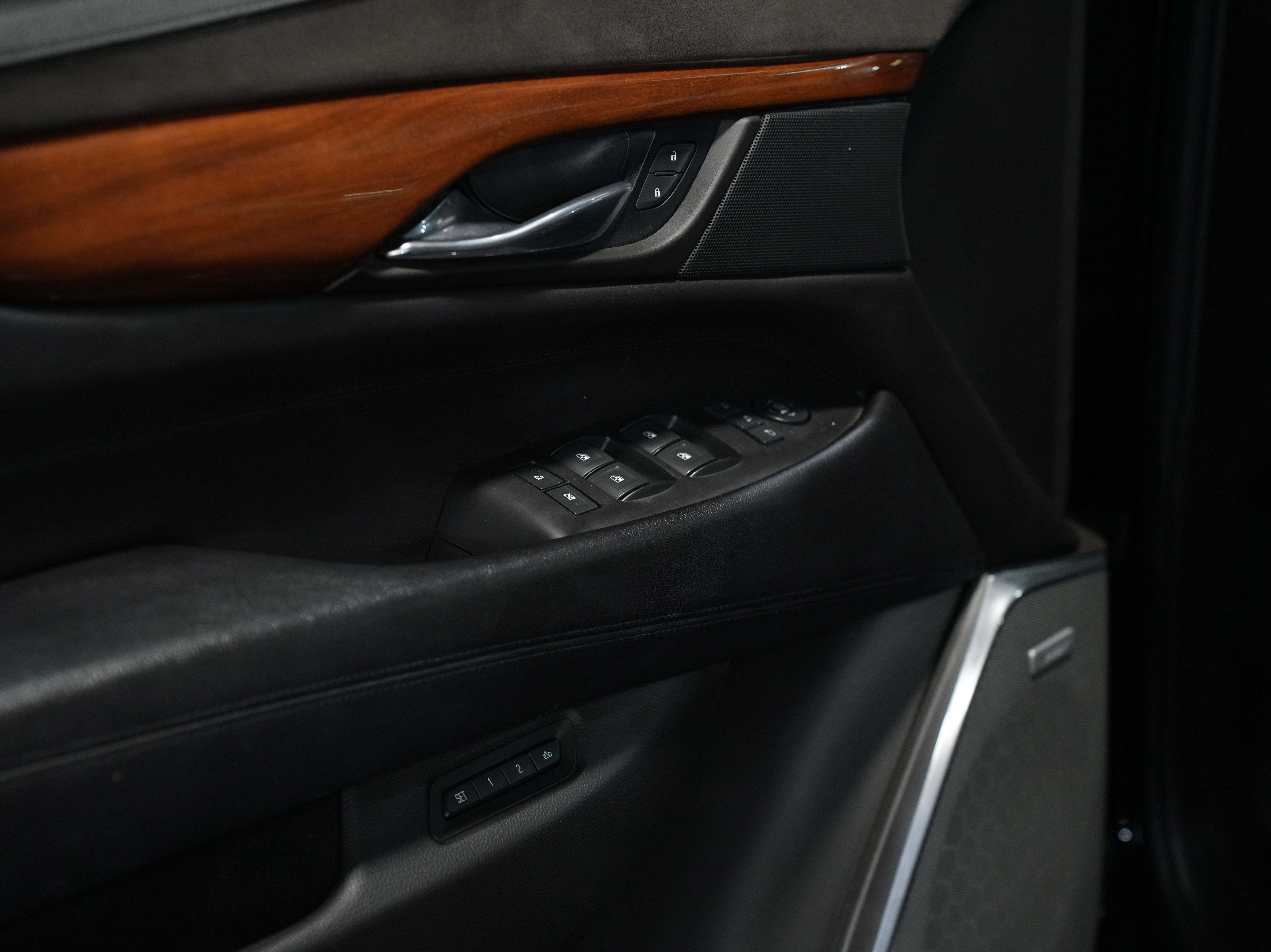 BLACK, 2016 CADILLAC ESCALADE Image 21